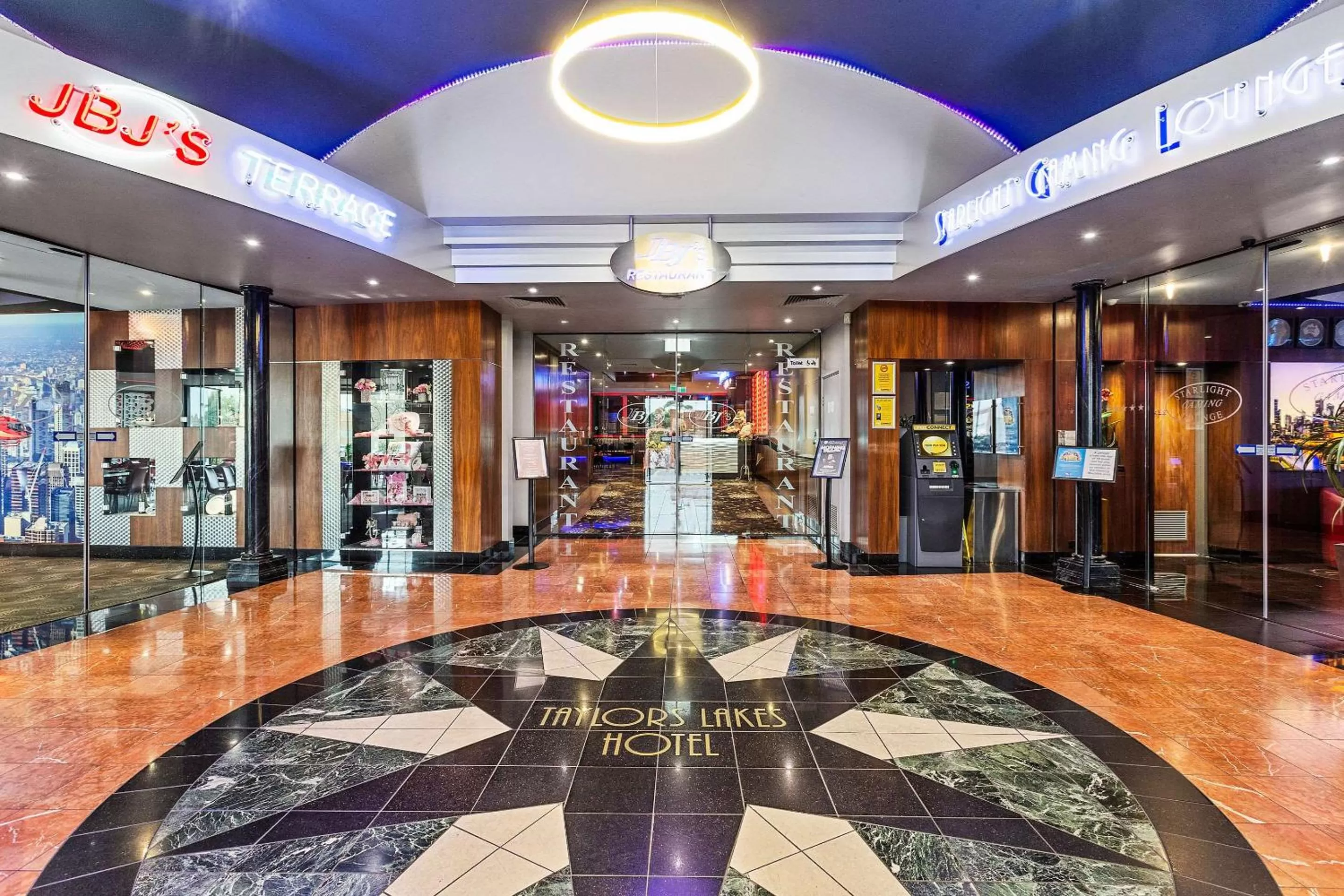 Restaurant/places to eat in Quality Hotel Taylors Lakes