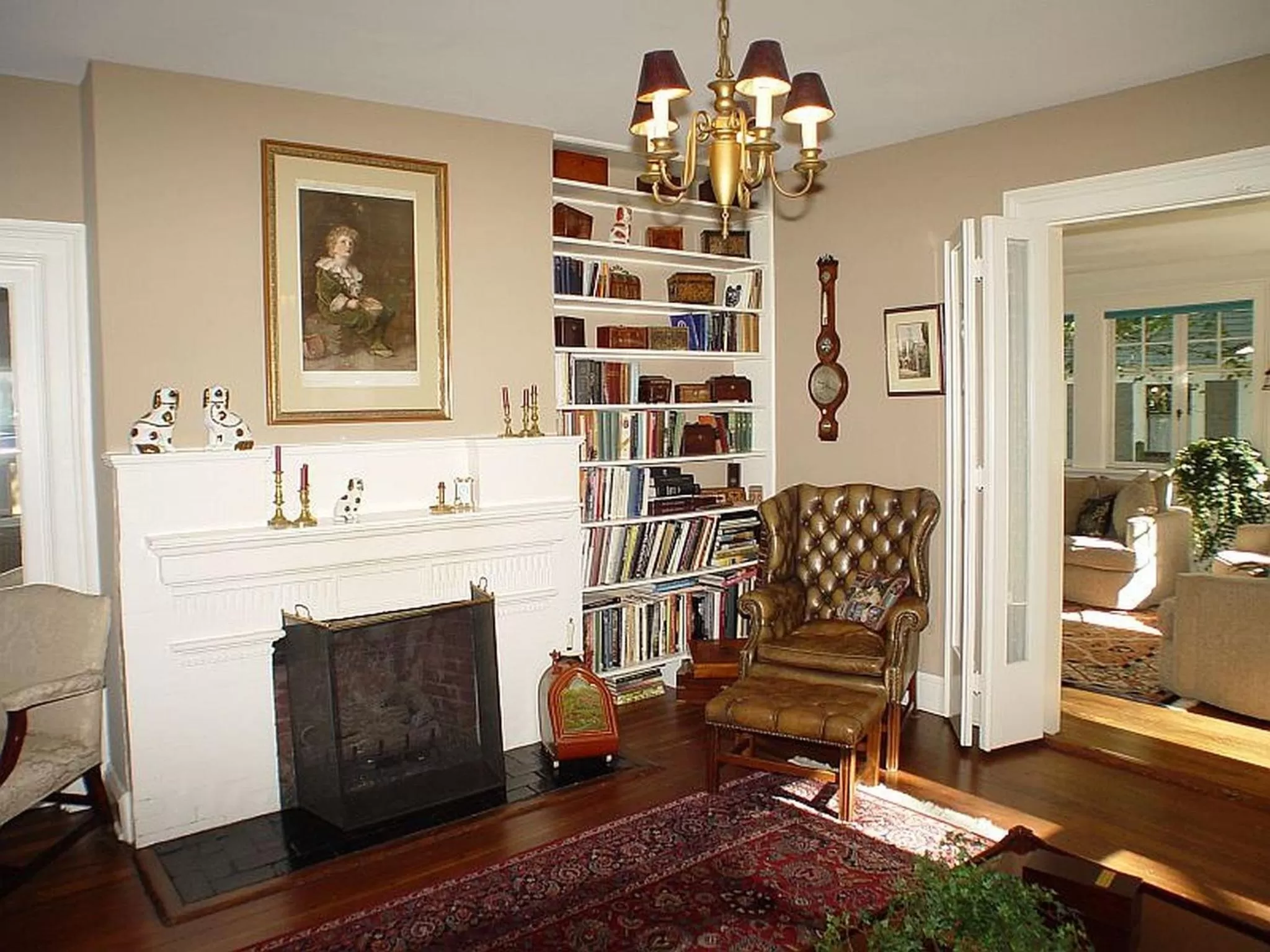 Library in 1900 Inn on Montford