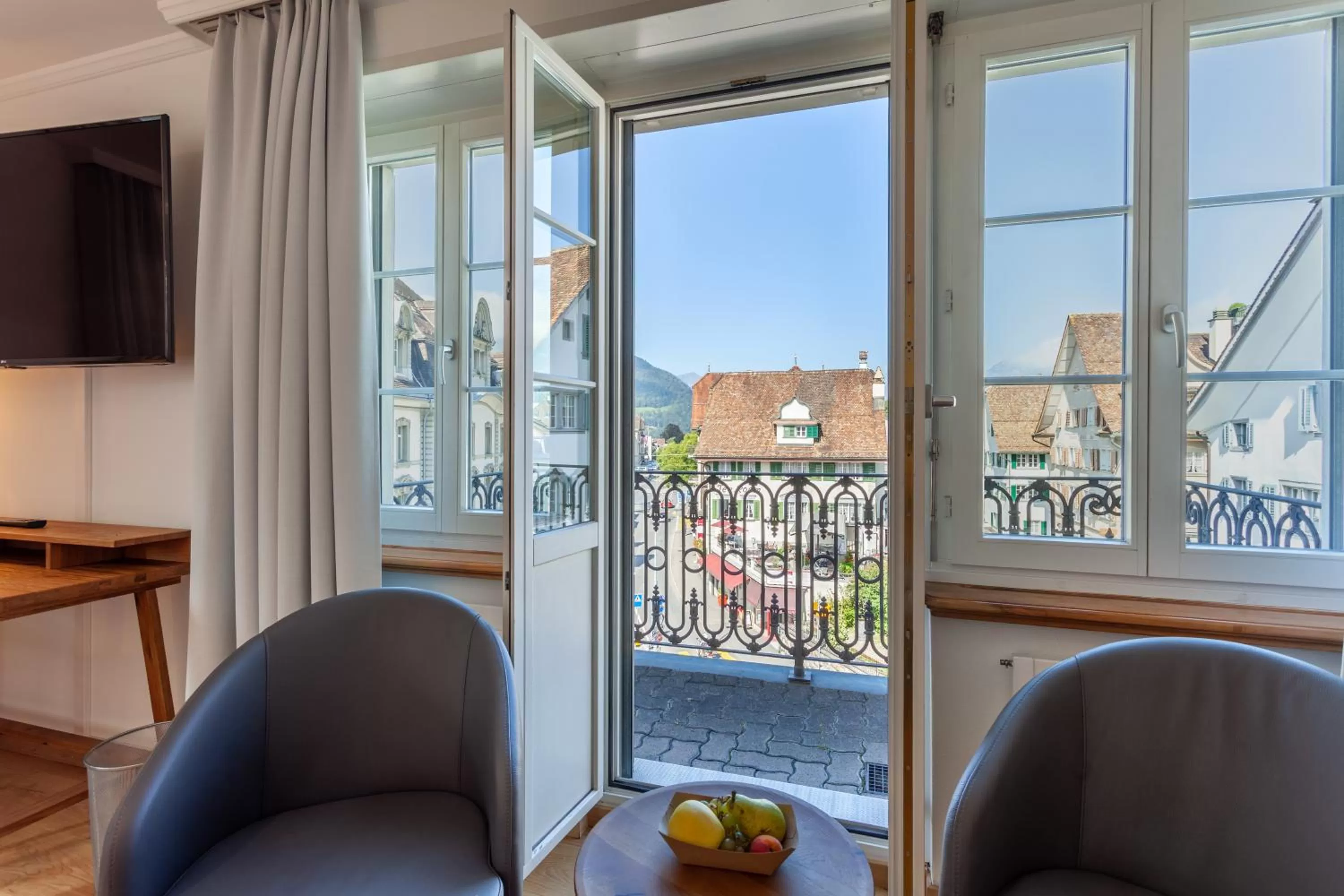 Deluxe Double Room with Balcony in Wysses Rössli