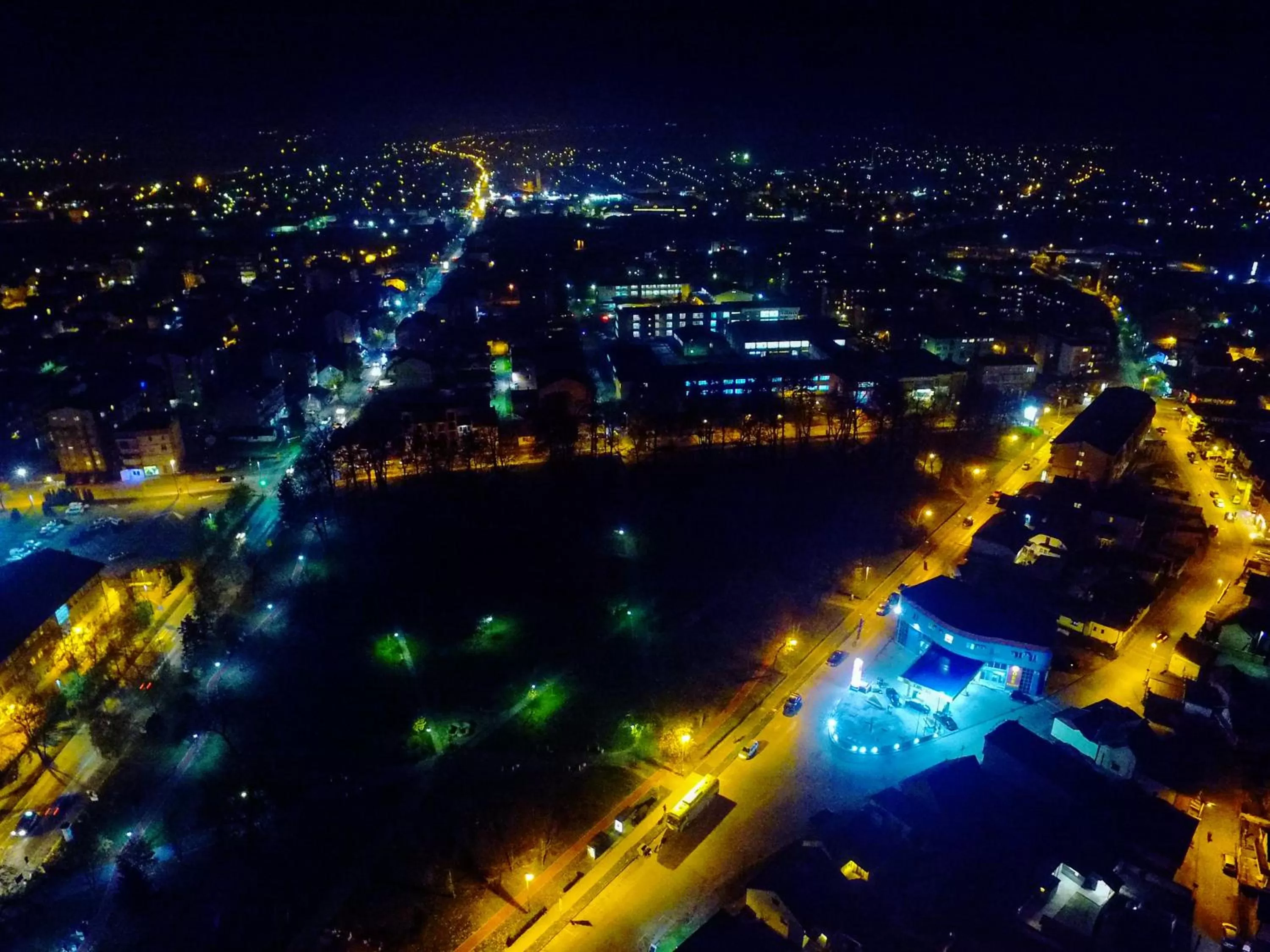 Property building, Bird's-eye View in Motel Gas-Petrol
