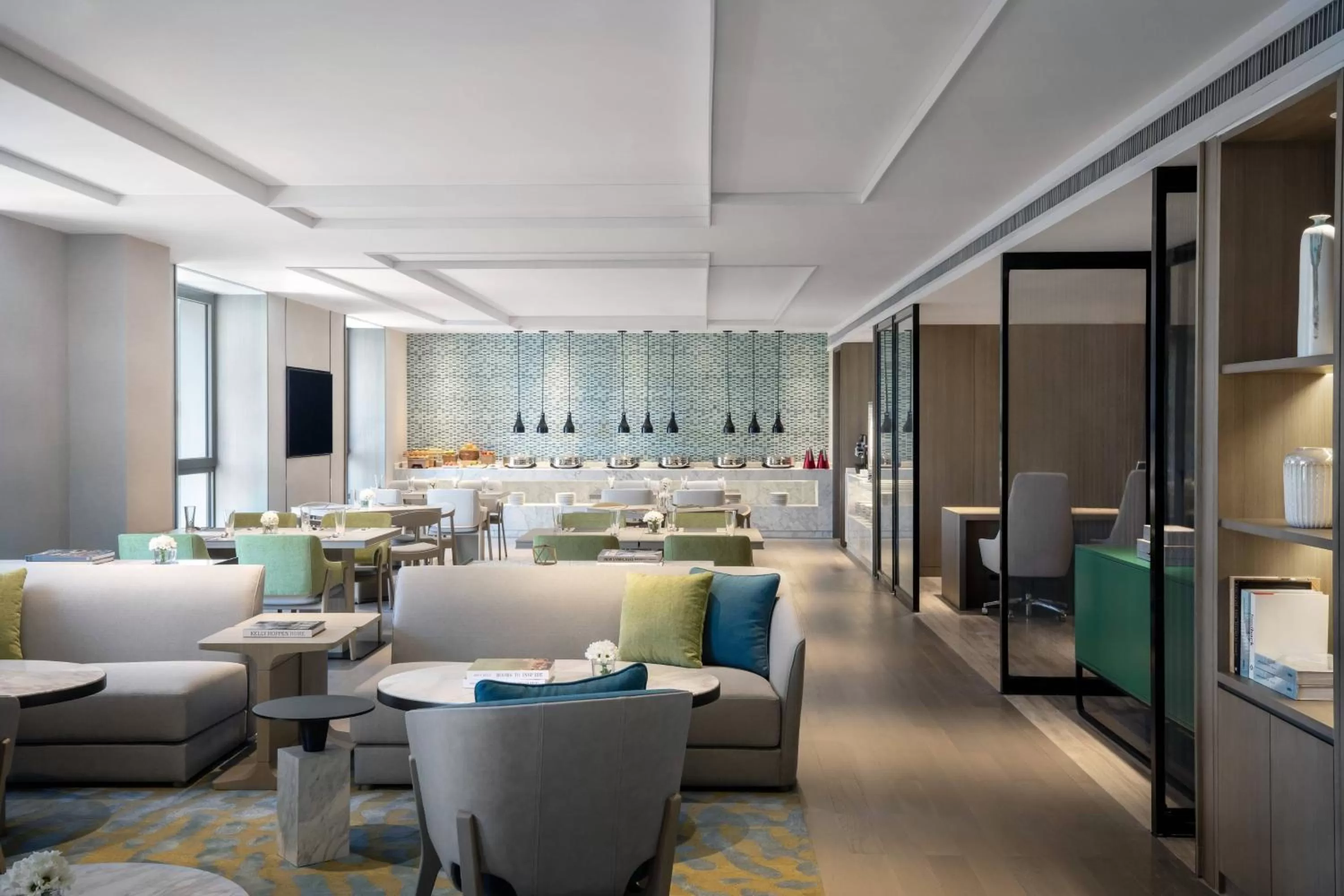 Lounge or bar in Courtyard by Marriott Tianjin Hongqiao