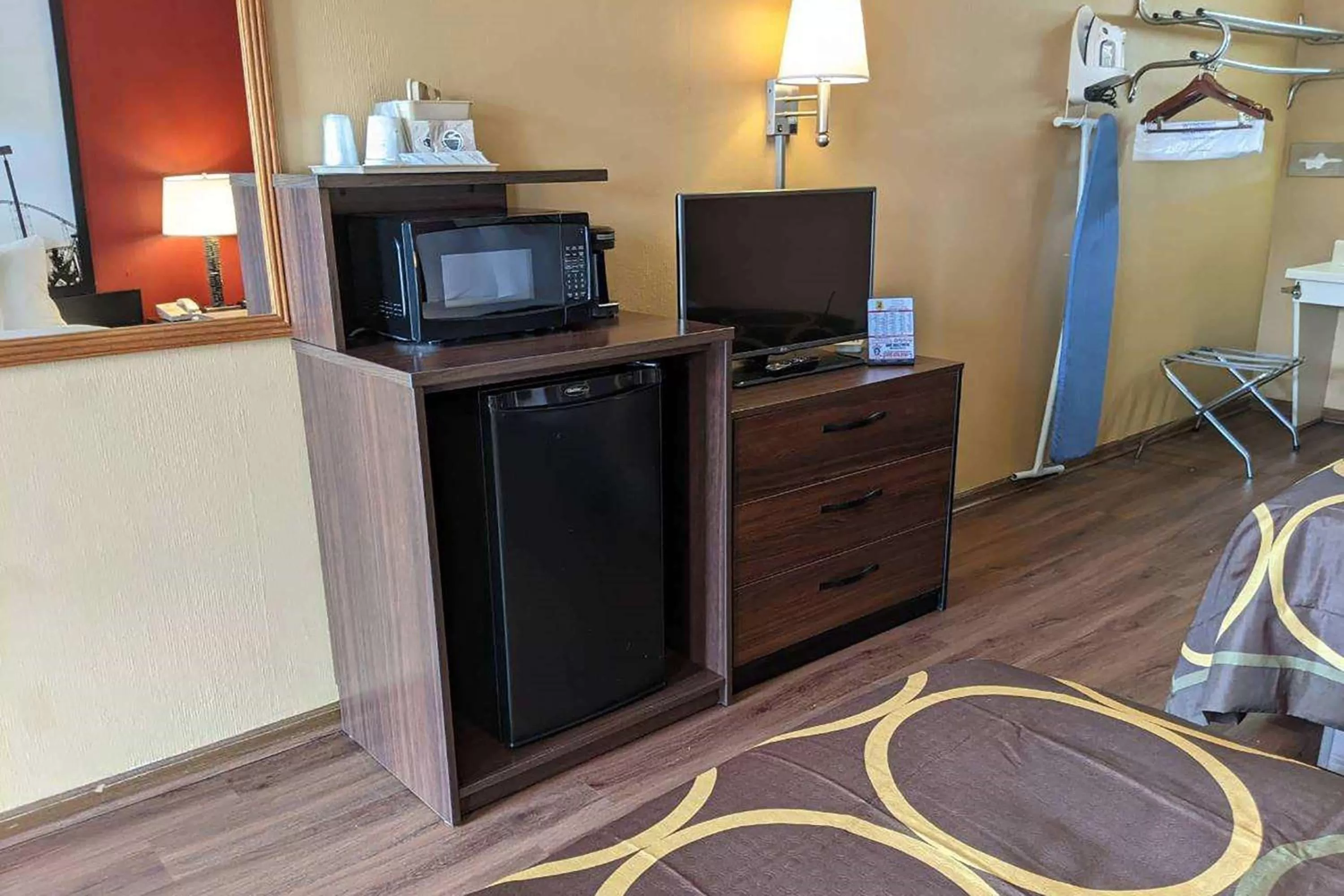 Photo of the whole room in Super 8 by Wyndham Sandusky