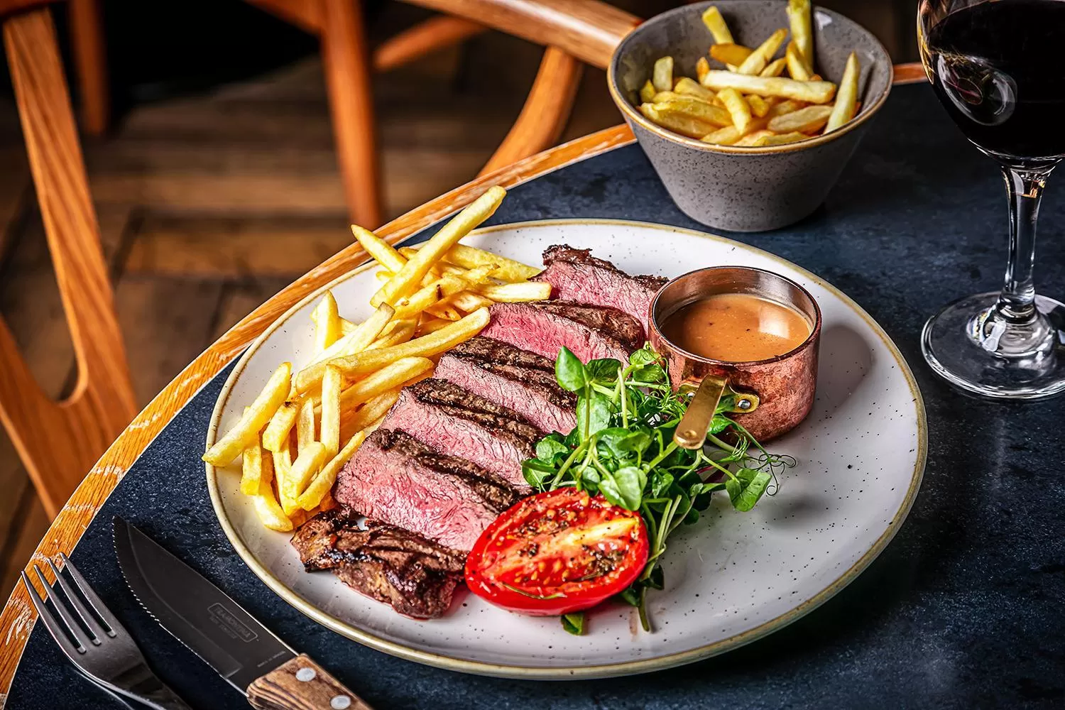 Food and drinks in Inn on the Square