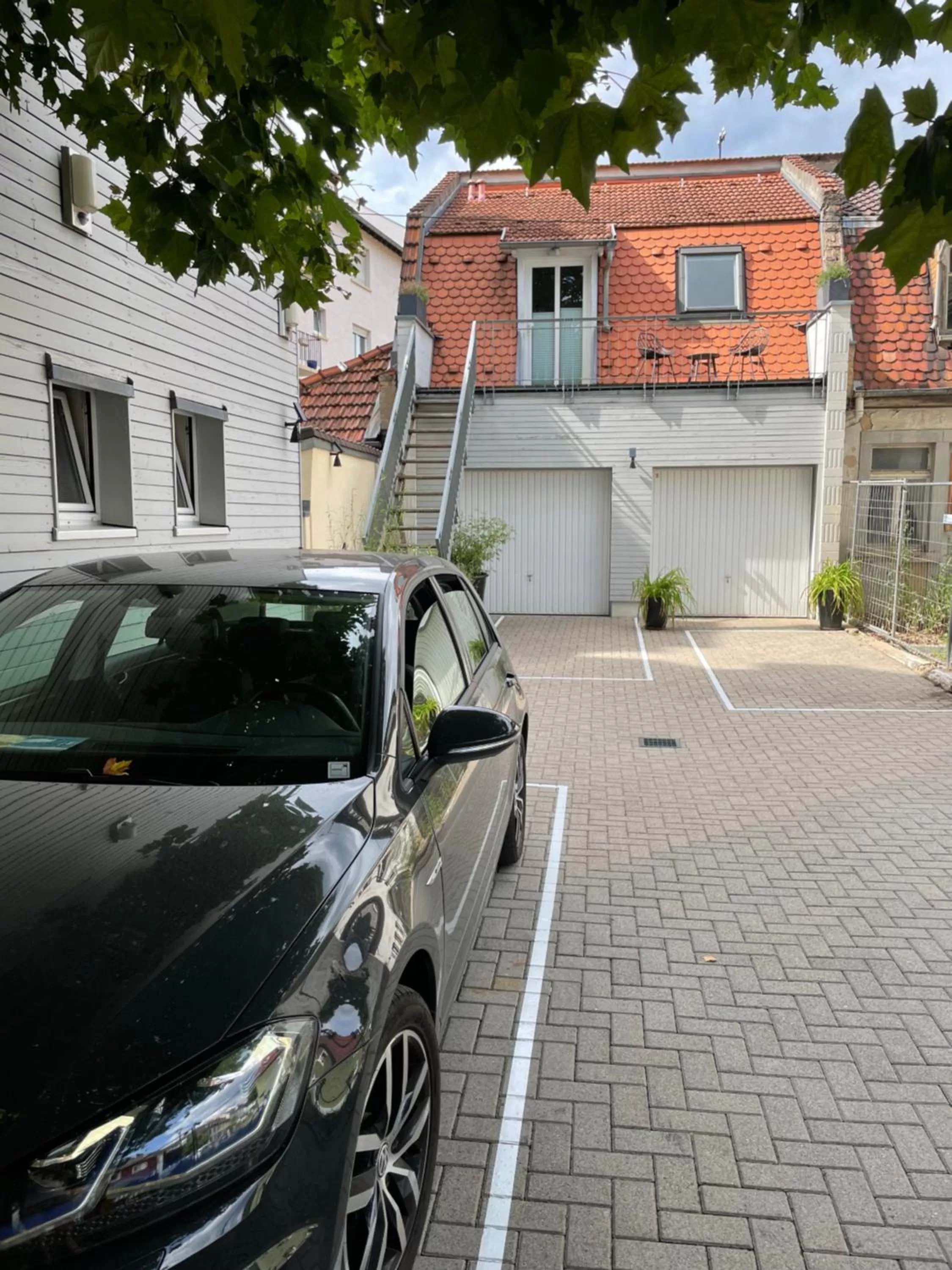 Inner courtyard view in AUERSTEIN-Hotels auerstein & auerstein-mono