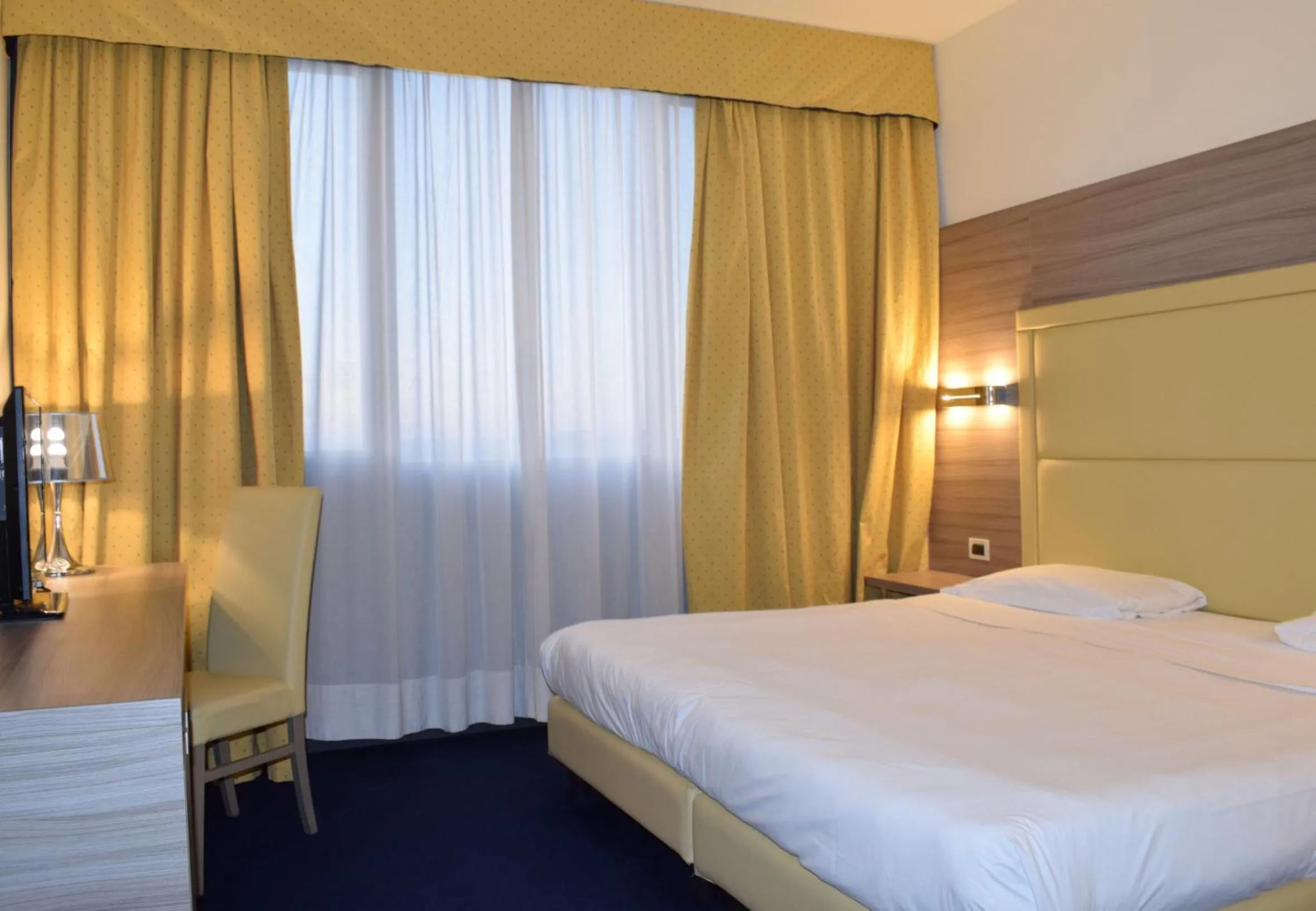 Bed in Palace Inn Rome Fiano