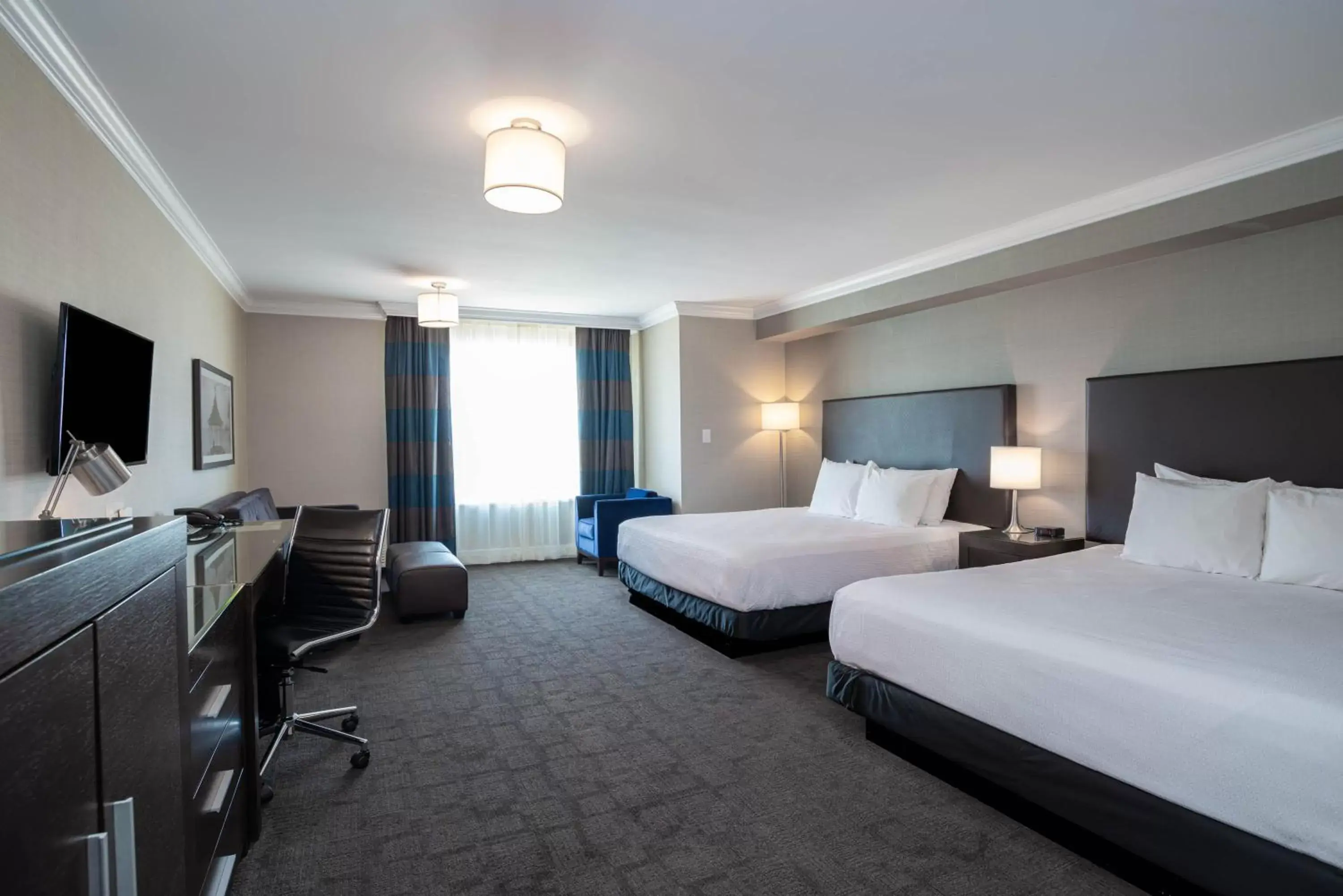 Standard Room, 2 King Beds, Sofa Bed in Sandman Hotel Oakville Standard Room, 2 King Beds, Sofa Bed in Sandman Hotel Oakville