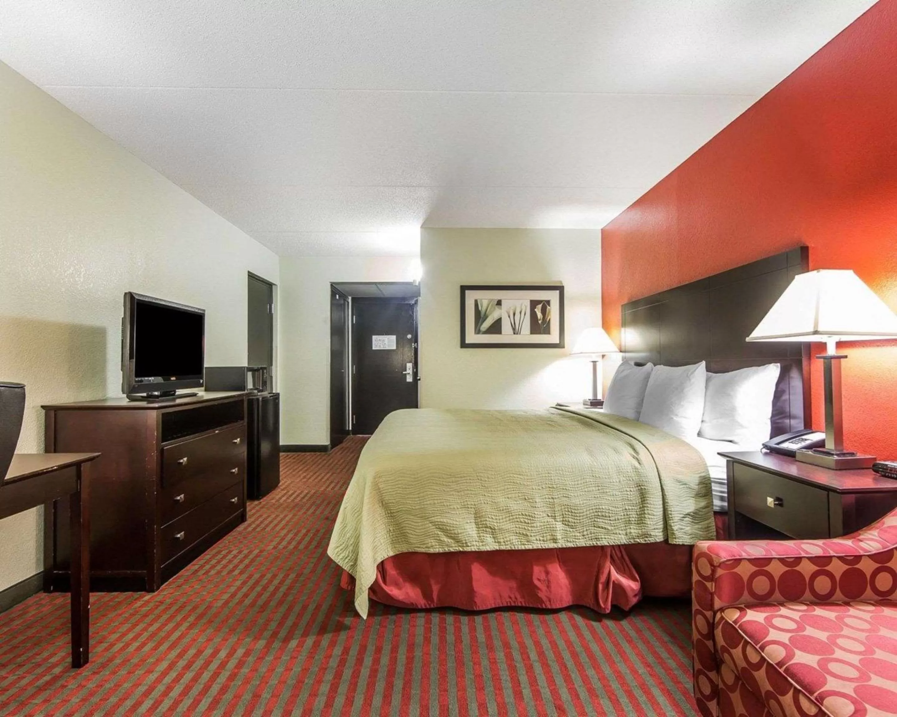 Photo of the whole room, Bed in Quality Inn Sweetwater West