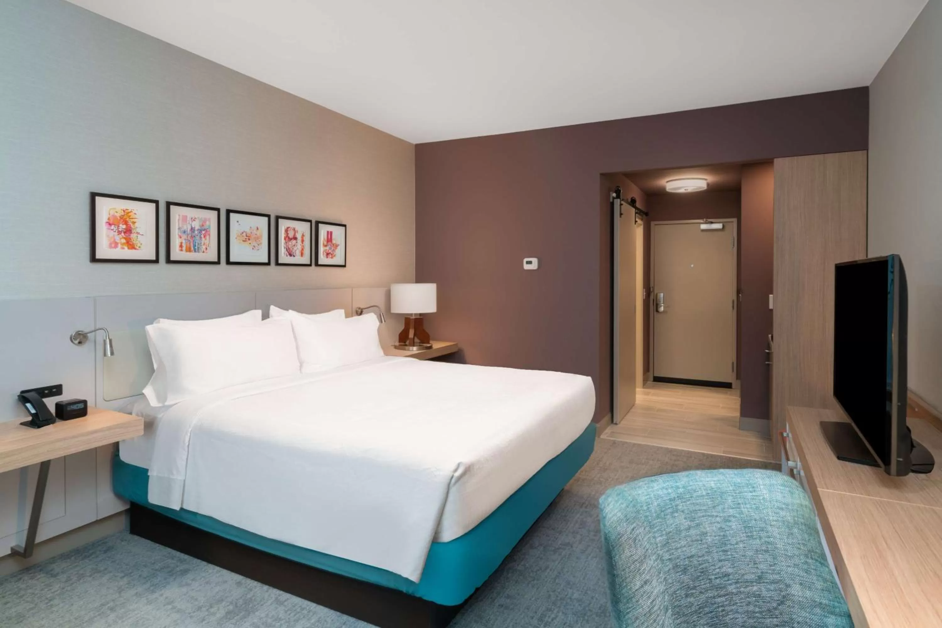 Bedroom, Bed in Hilton Garden Inn Brunswick