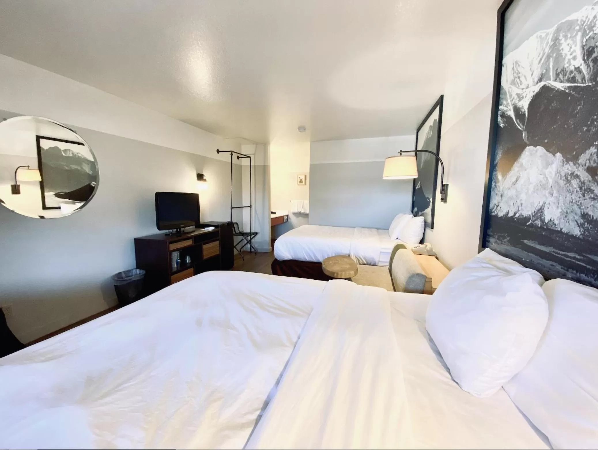 Bedroom, Bed in Loyal Duke Lodge