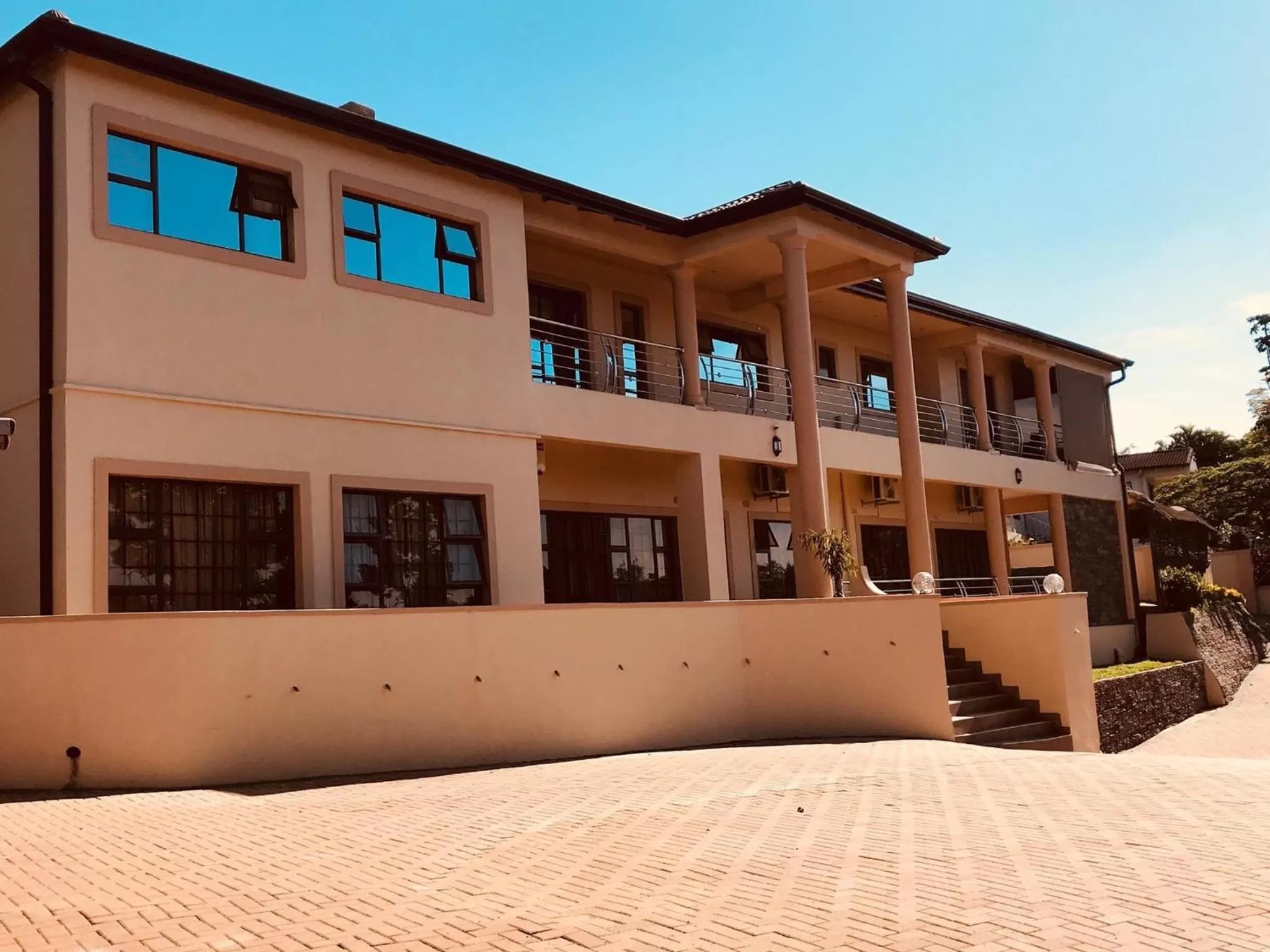 Jay and Bee Guesthouse