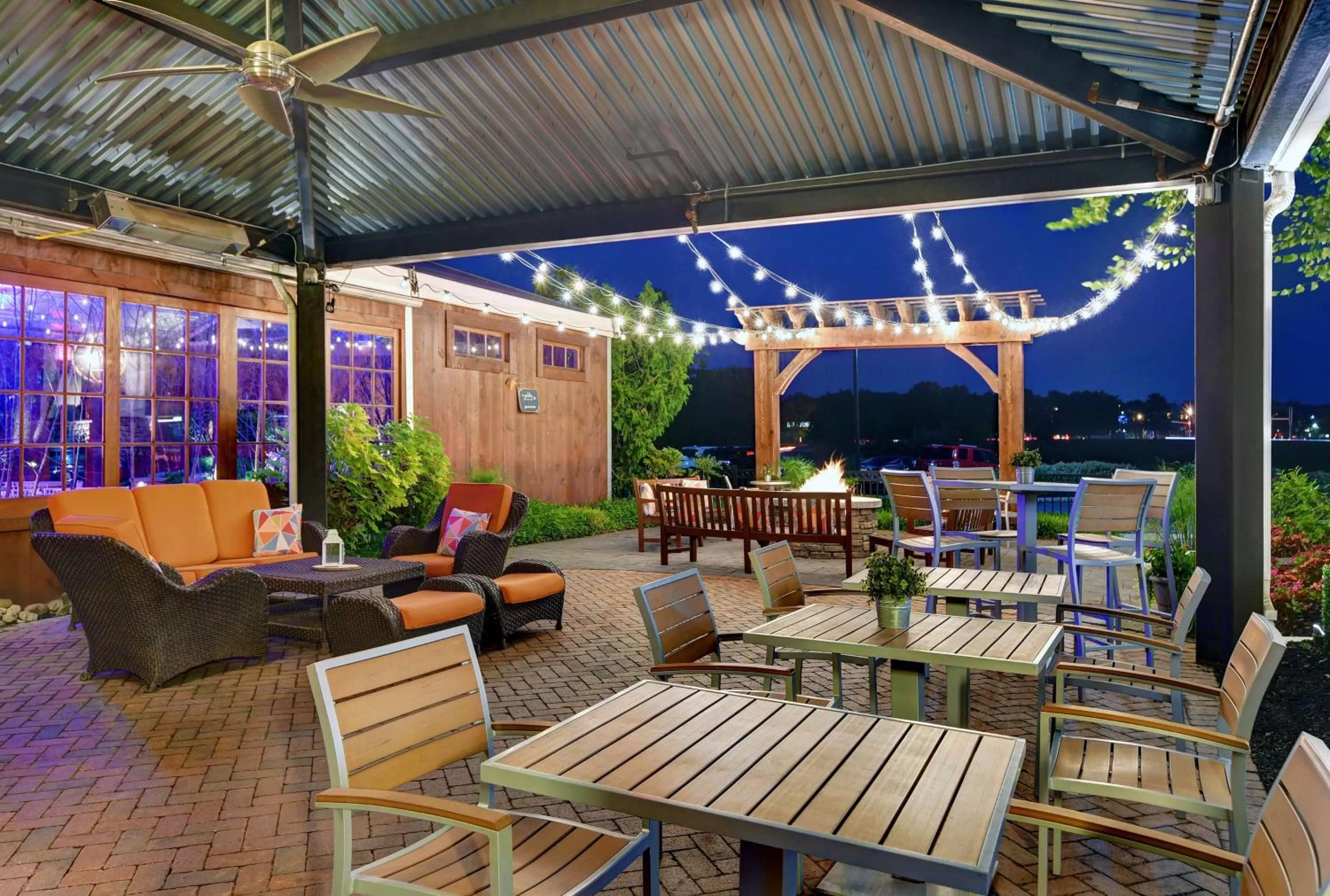 Patio in Hilton Garden Inn Hamilton