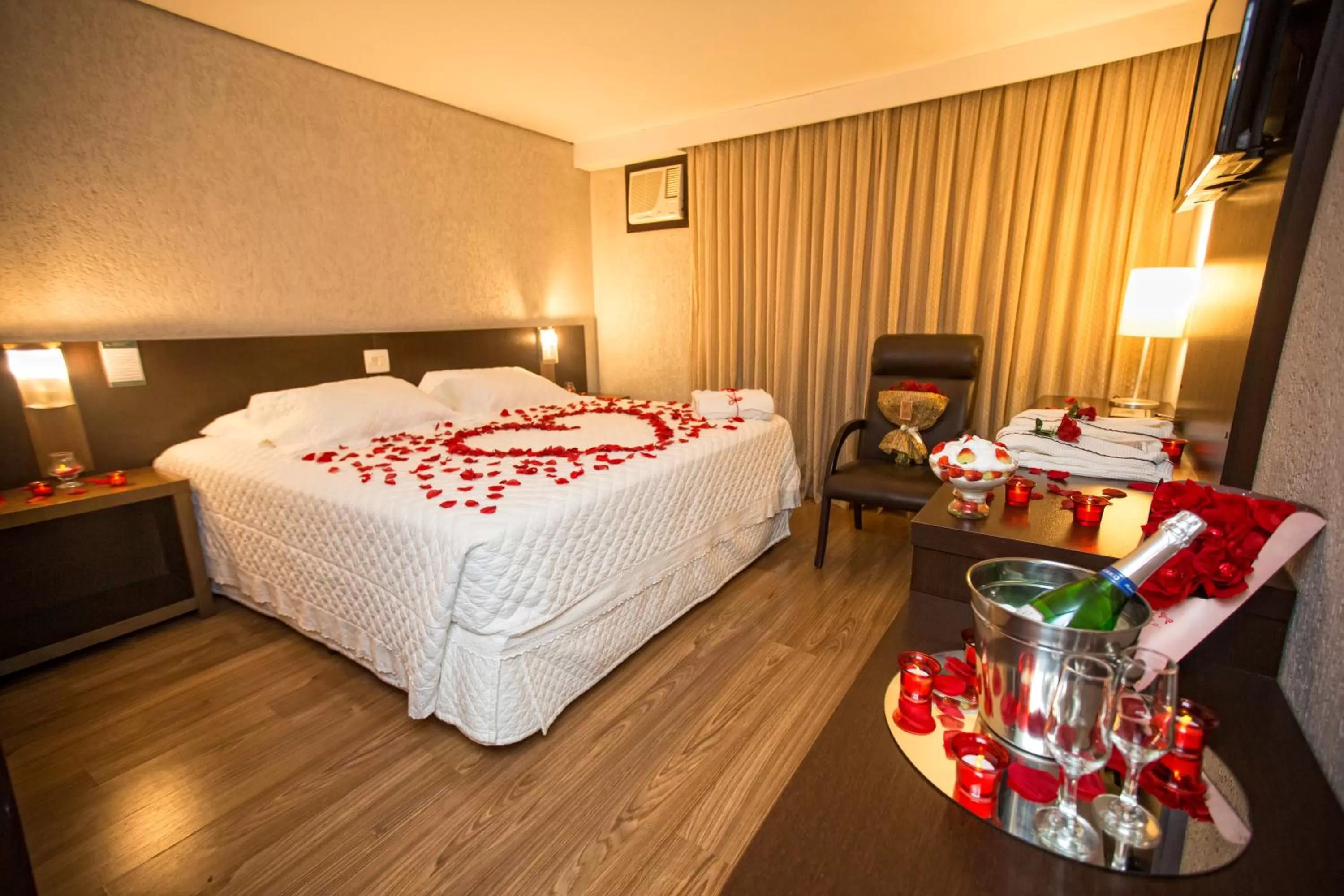 Decorative detail, Bed in Hotel Campo Largo Comfort