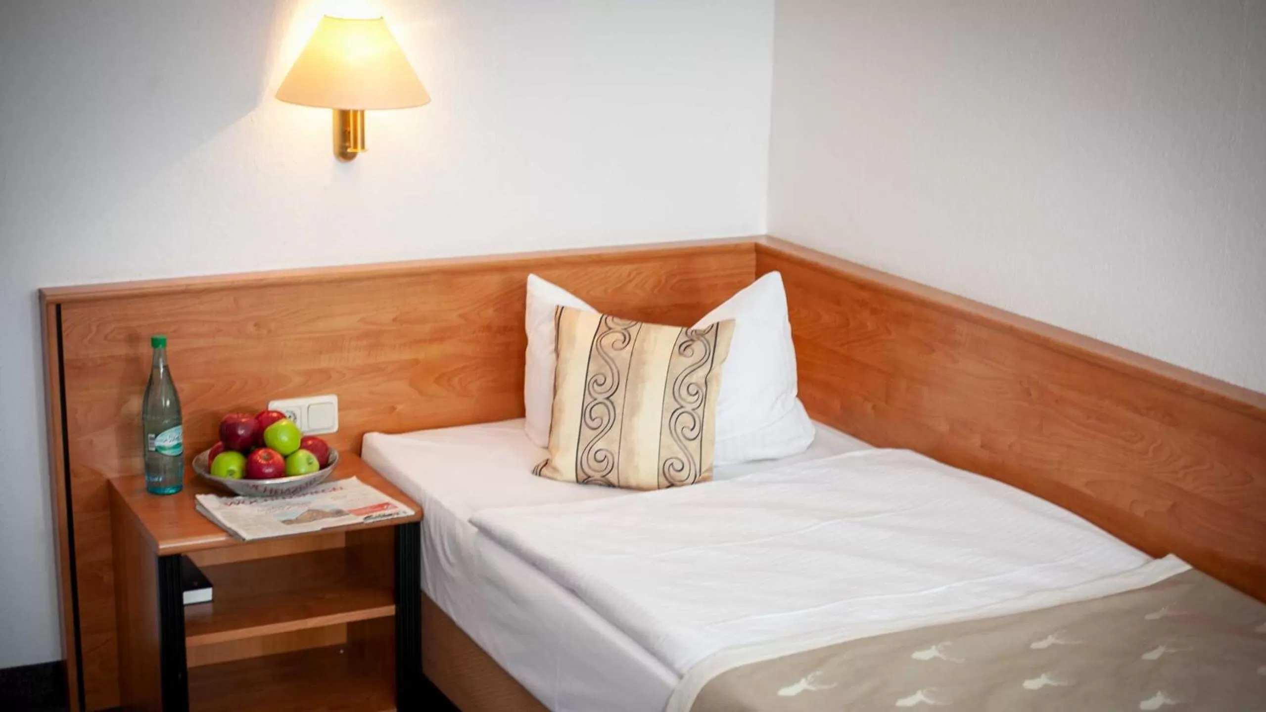 Bed in Hotel Zum Hirsch