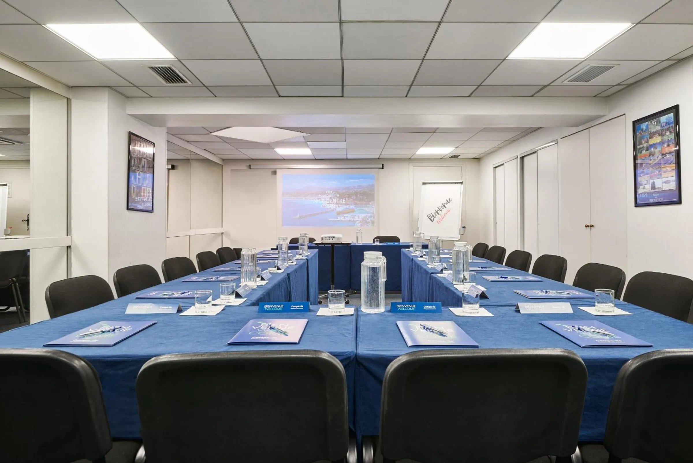 Meeting/conference room in Campanile Hotel Nice Centre Acropolis