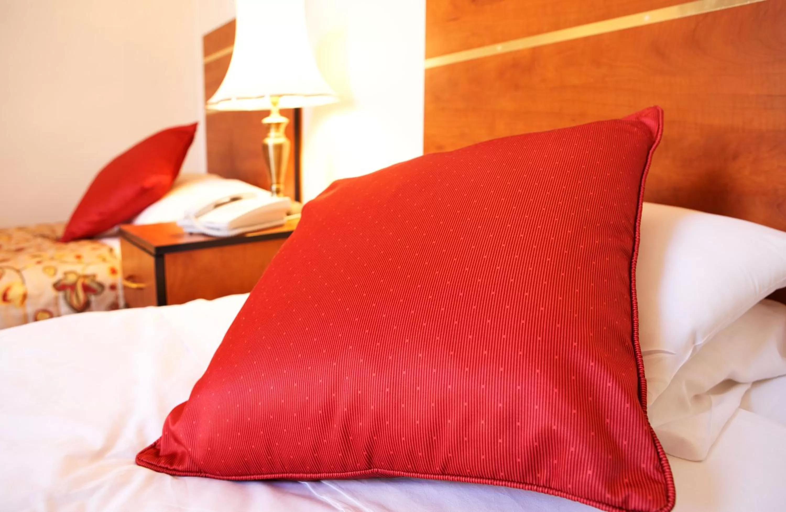 Bathroom, Bed in The Red Lea Hotel