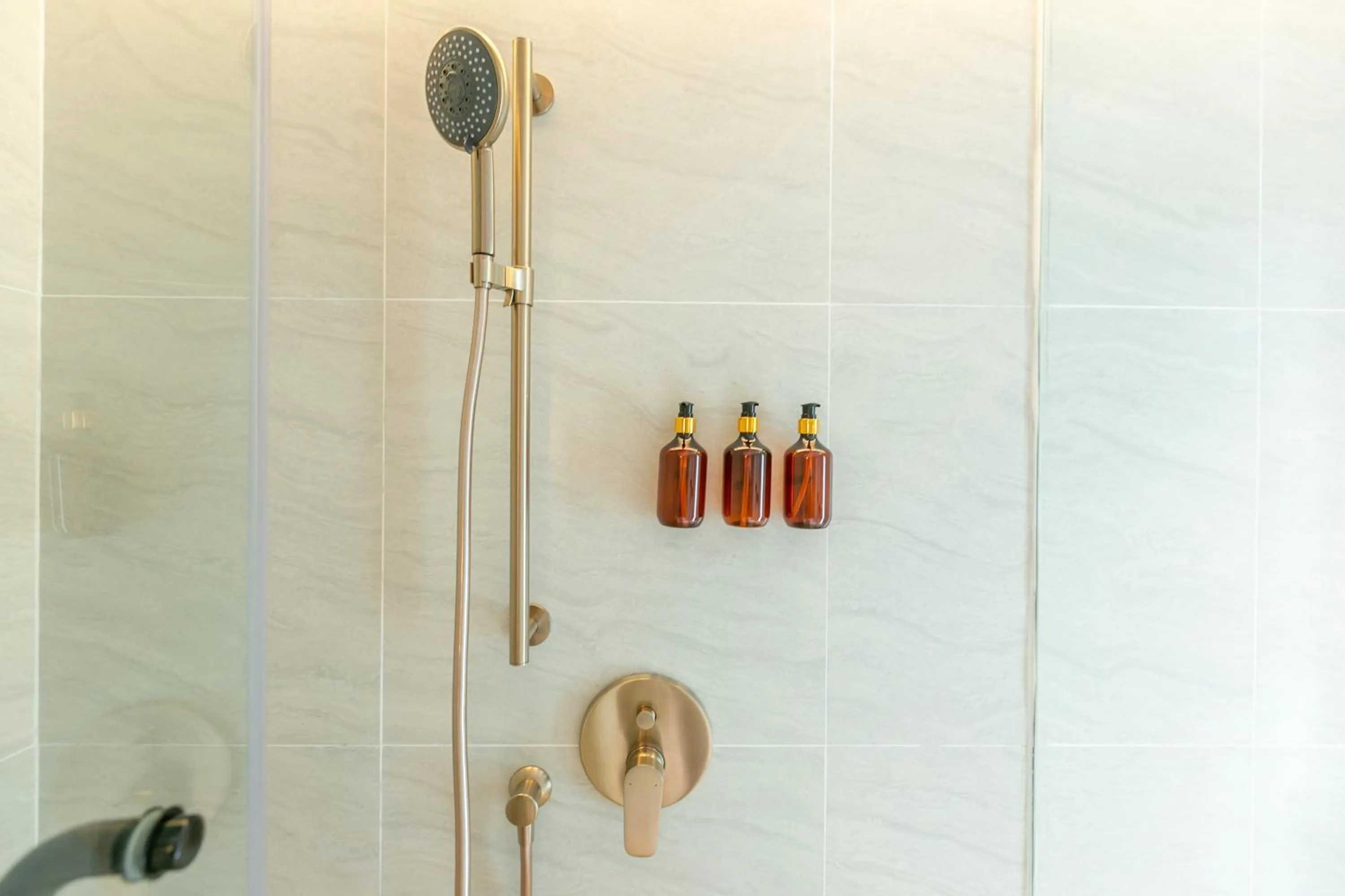 Shower in The SACHA Apart-Hotel Thonglor