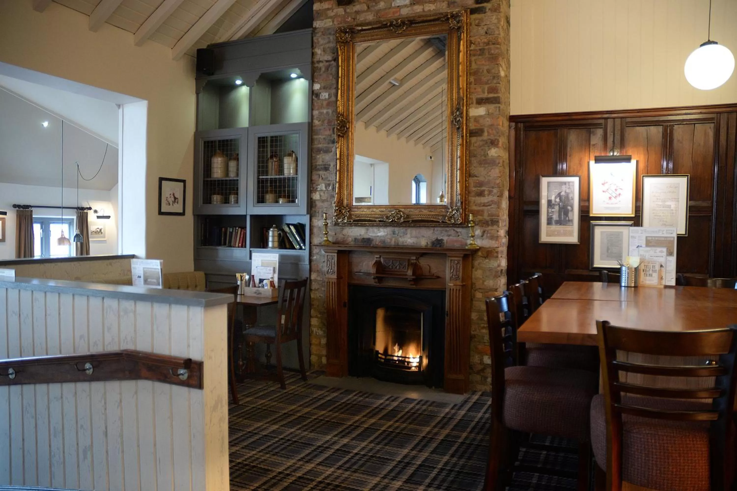 Restaurant/places to eat in Boat & Horses Inn