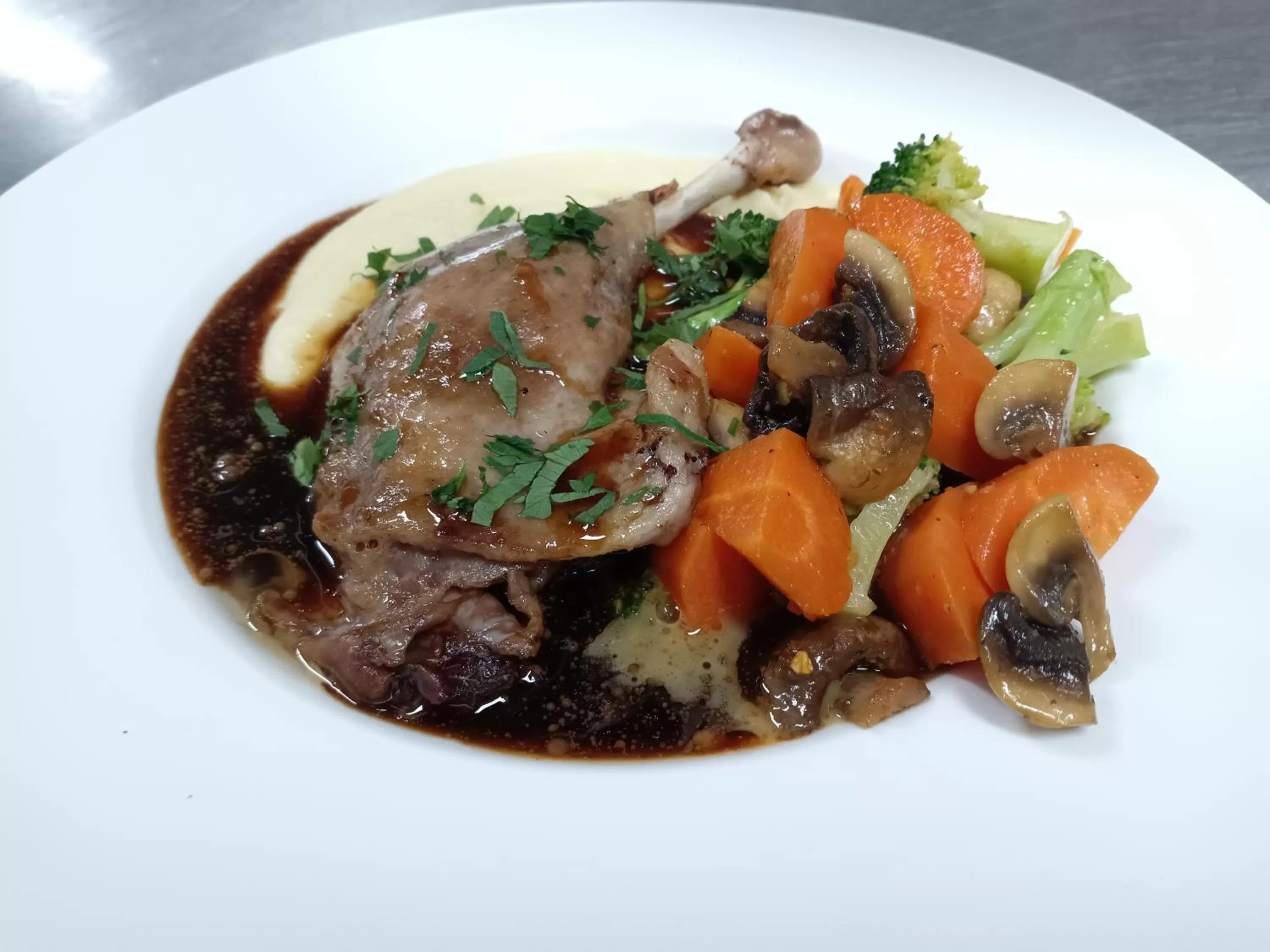 Restaurant/places to eat in Quality Hotel Point Cook