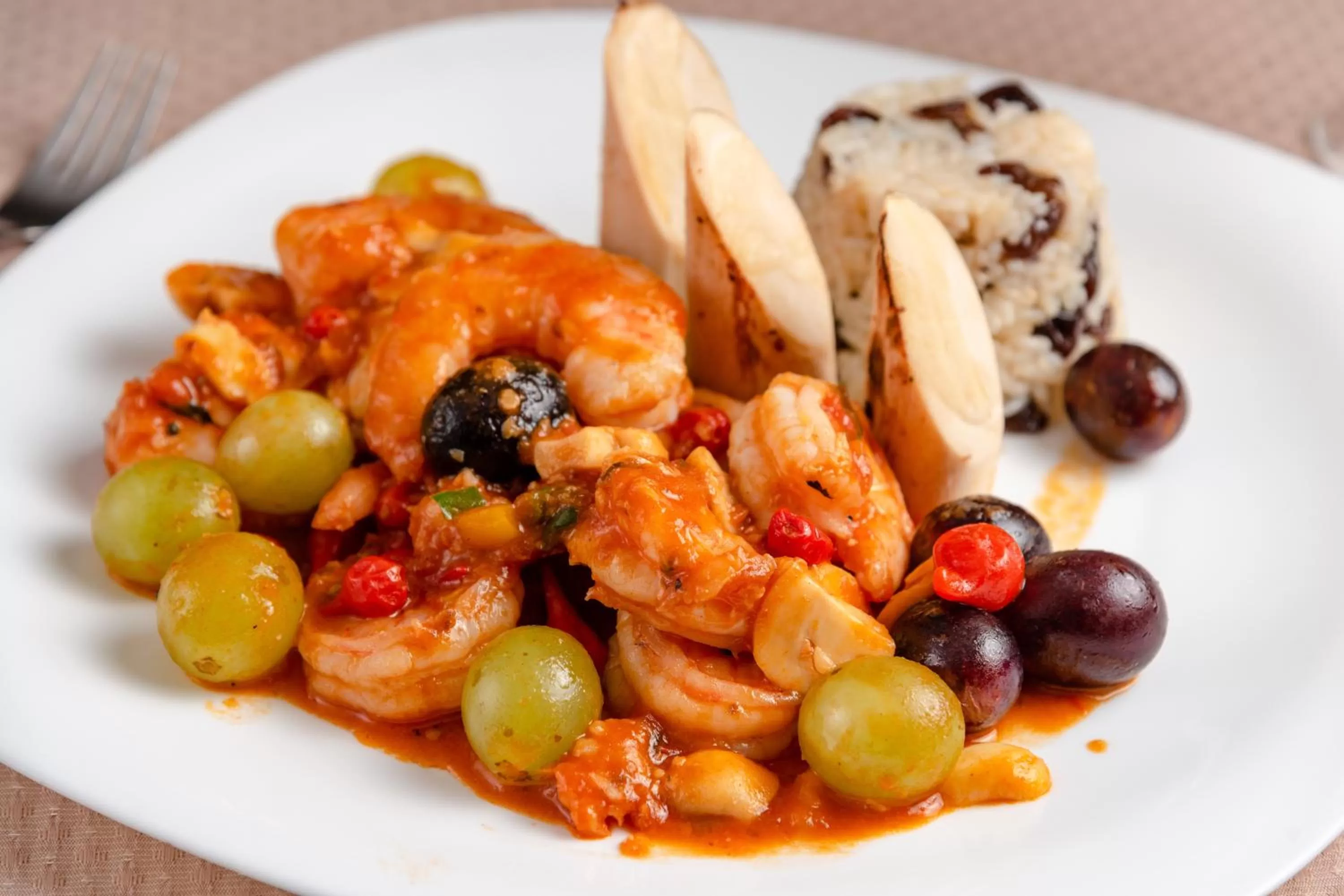 Food and drinks in Oasis Imperial & Fortaleza