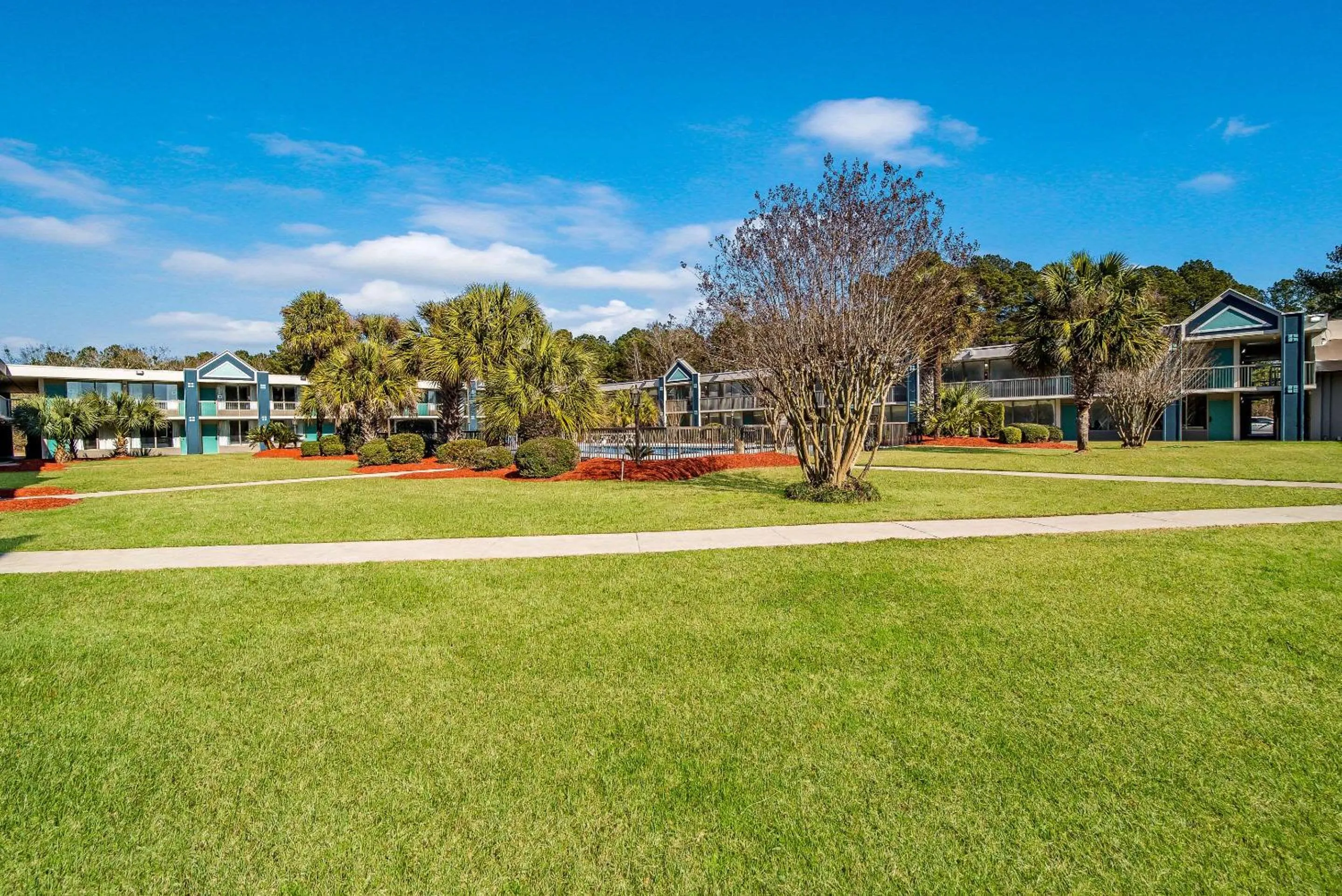 Property building in MainStay Suites Florence - Darlington