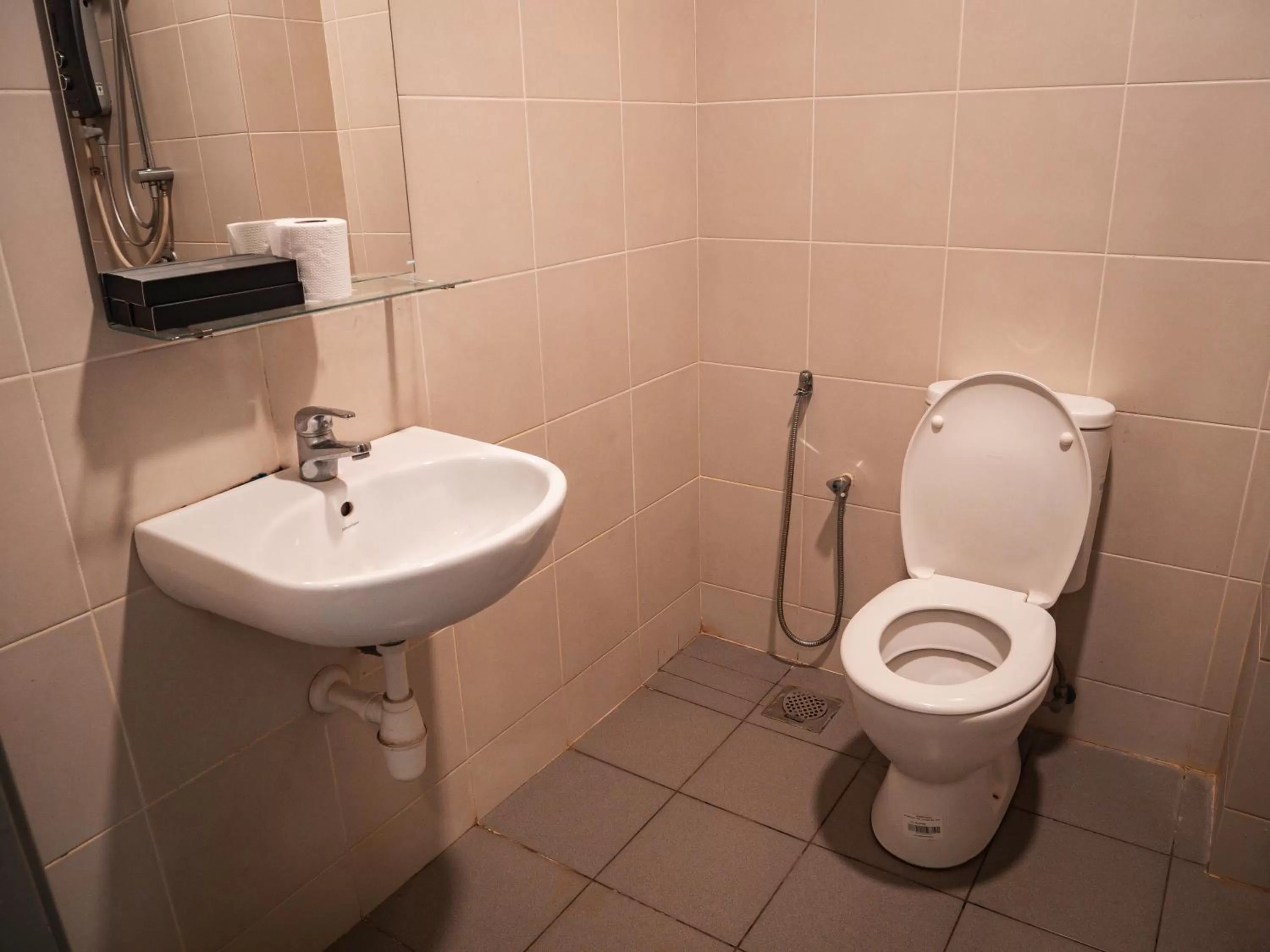 Bathroom in Bangi Perdana Hotel