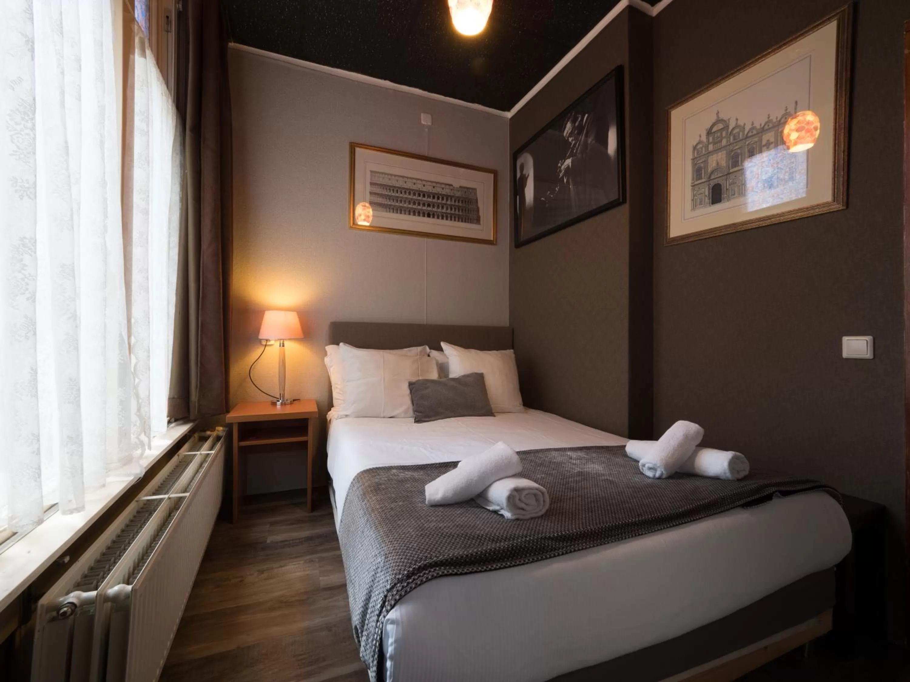 Photo of the whole room, Bed in Di-Ann City Centre Hotel