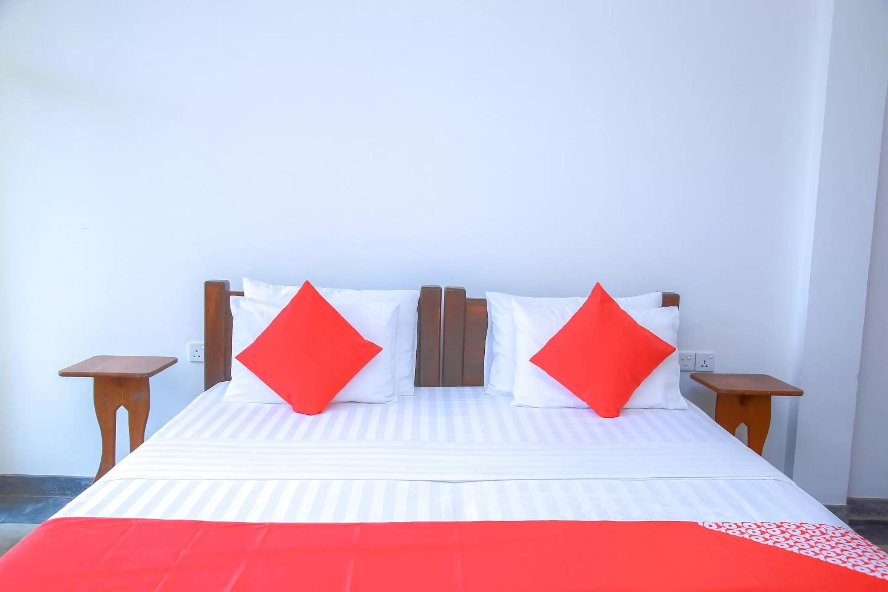 Photo of the whole room, Bed in Surf Sea Breeze