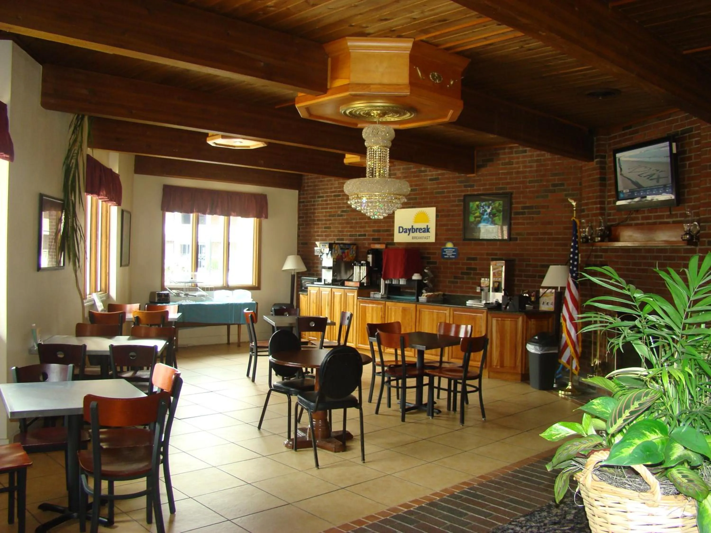 Restaurant/places to eat in Aderi Hotel Lewisburg