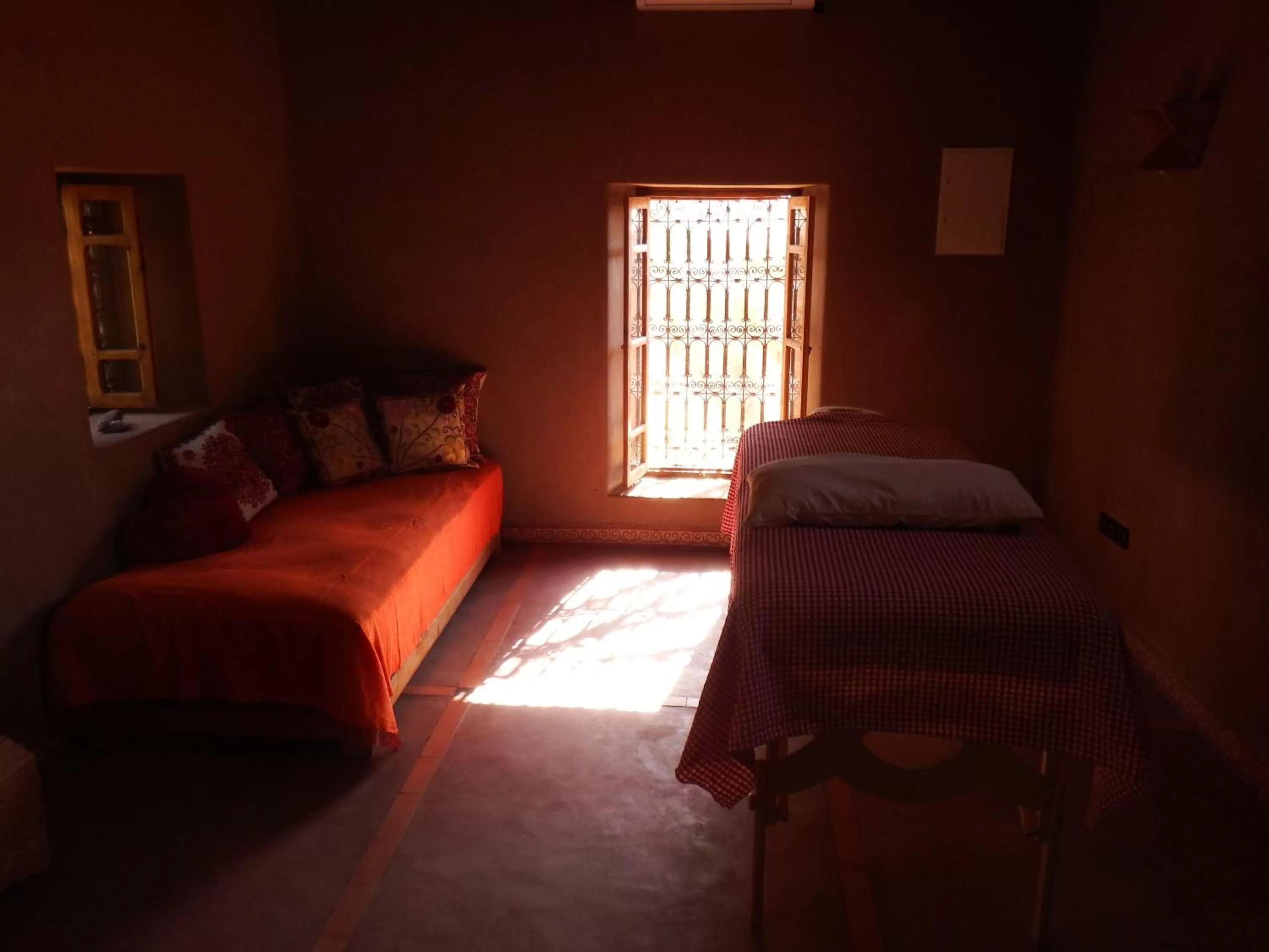 Activities, Seating Area in Dar Paru