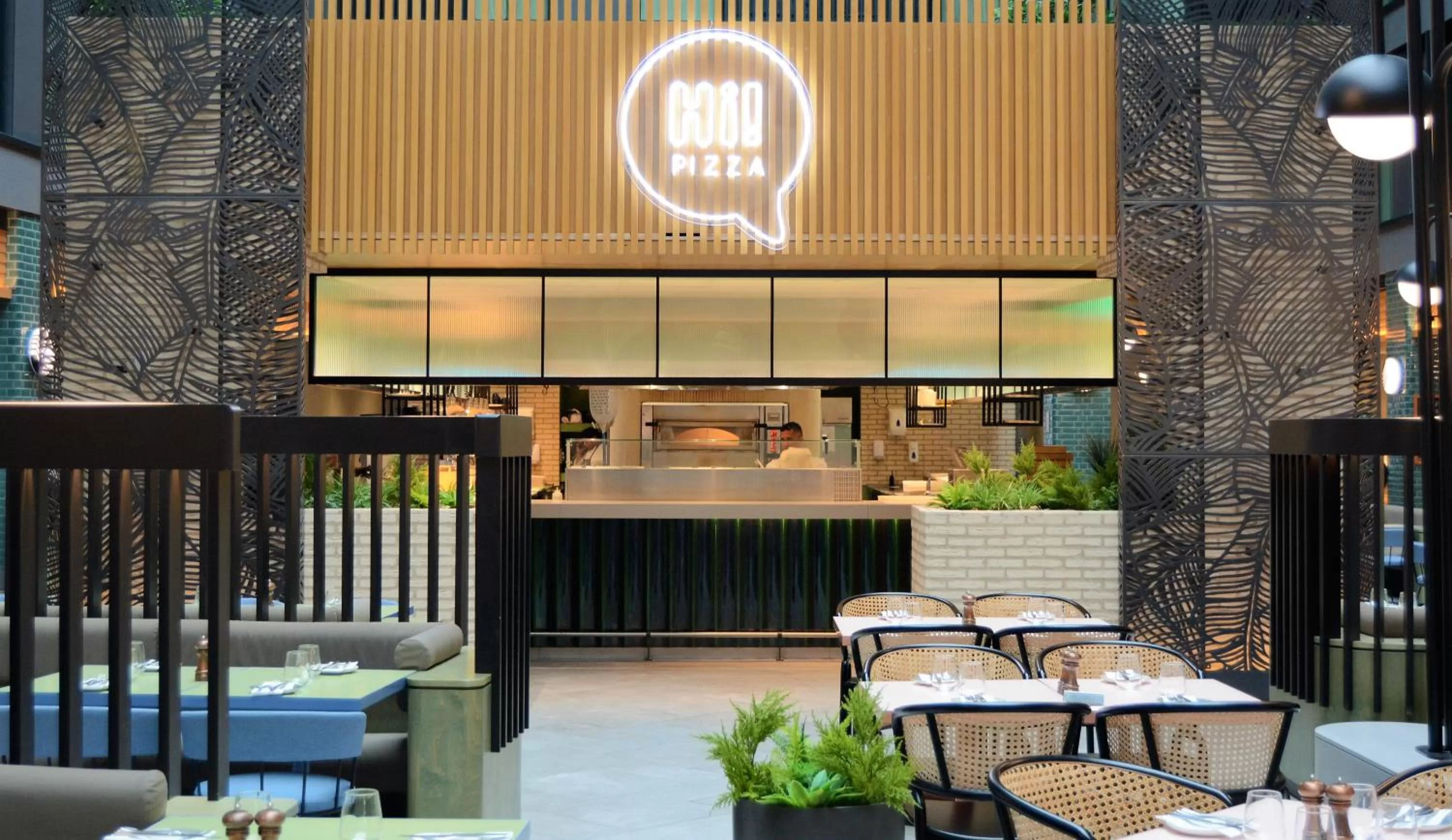 Restaurant/places to eat in Staybridge Suites London Heathrow - Bath Road, an IHG Aparthotel