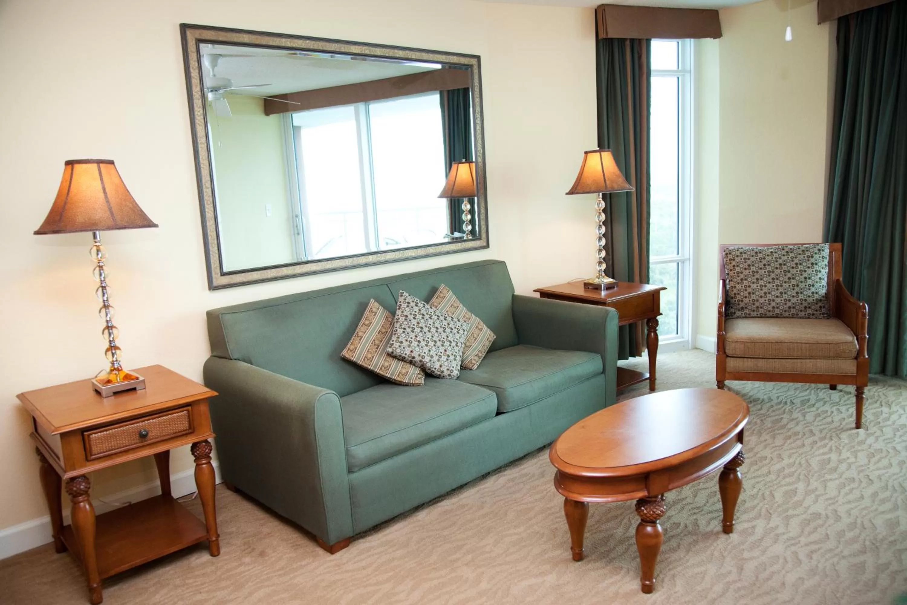 Living room, Seating Area in The Horizon at 77th