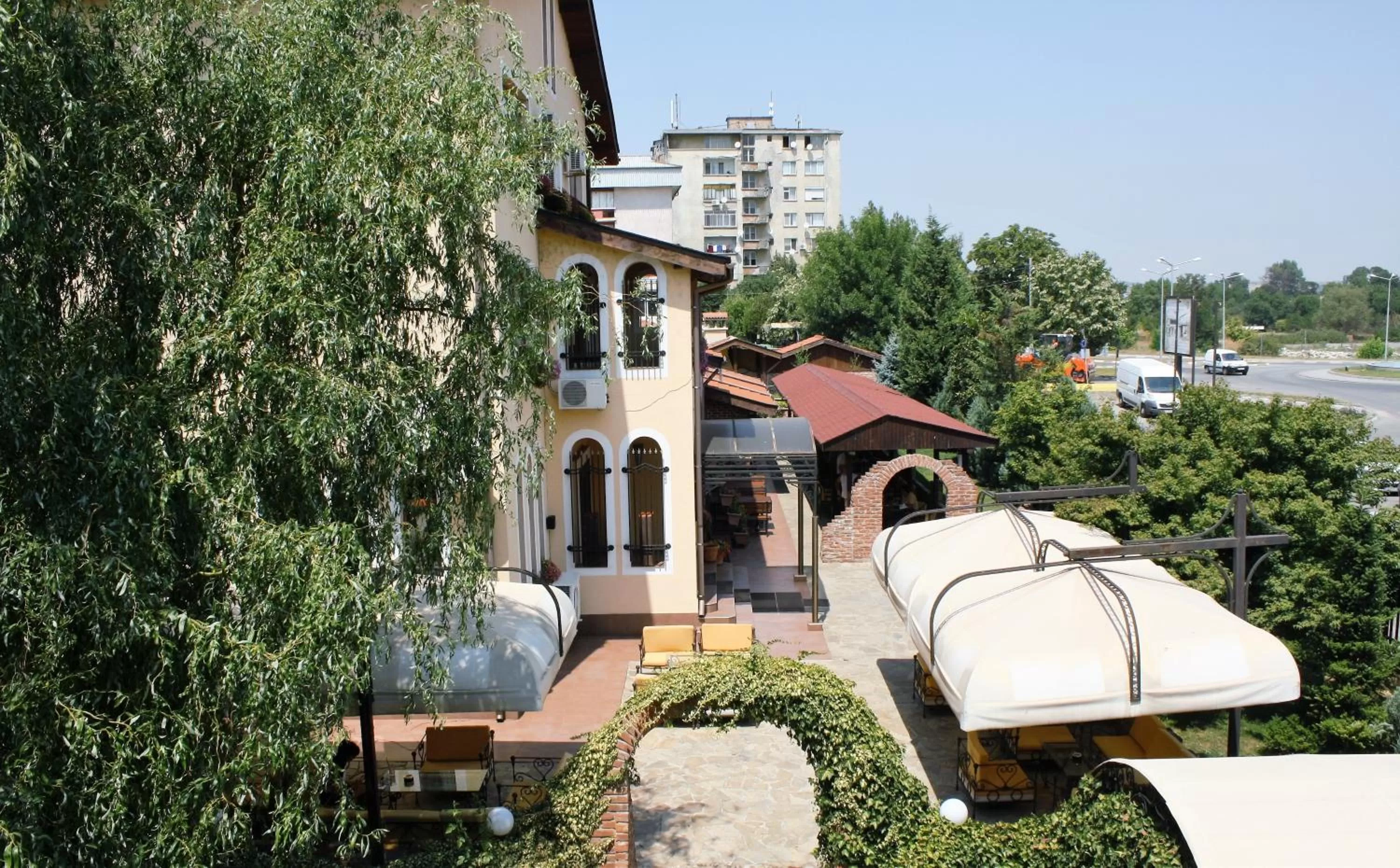 View (from property/room), Property Building in Hotel Villa Verde
