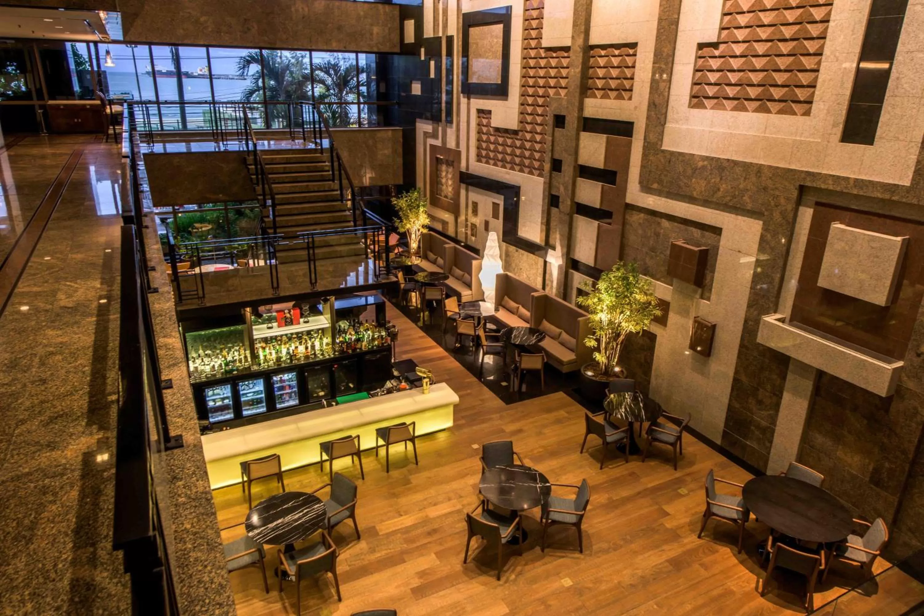 Restaurant/places to eat in Hotel Gran Marquise