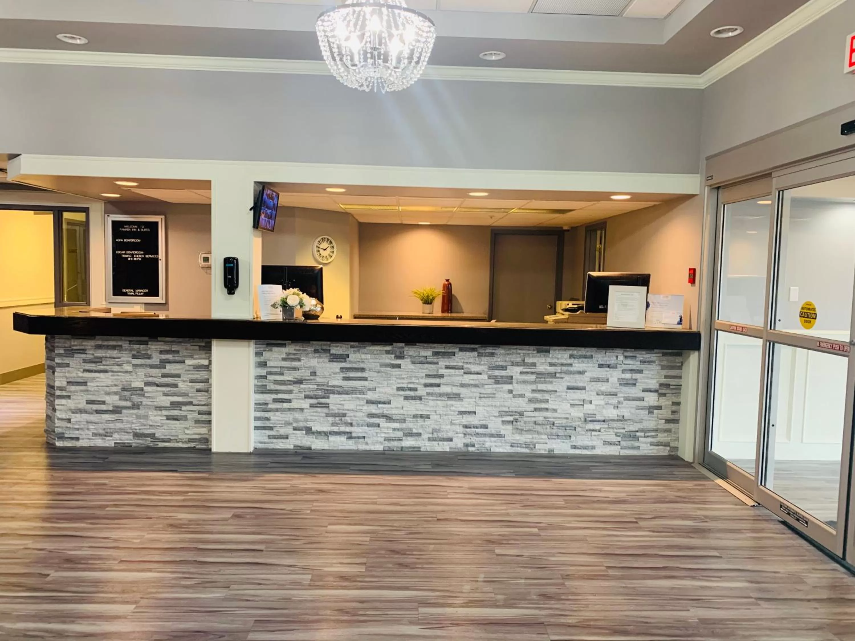 Lobby or reception in Ramada by Wyndham Red Deer Hotel & Suites