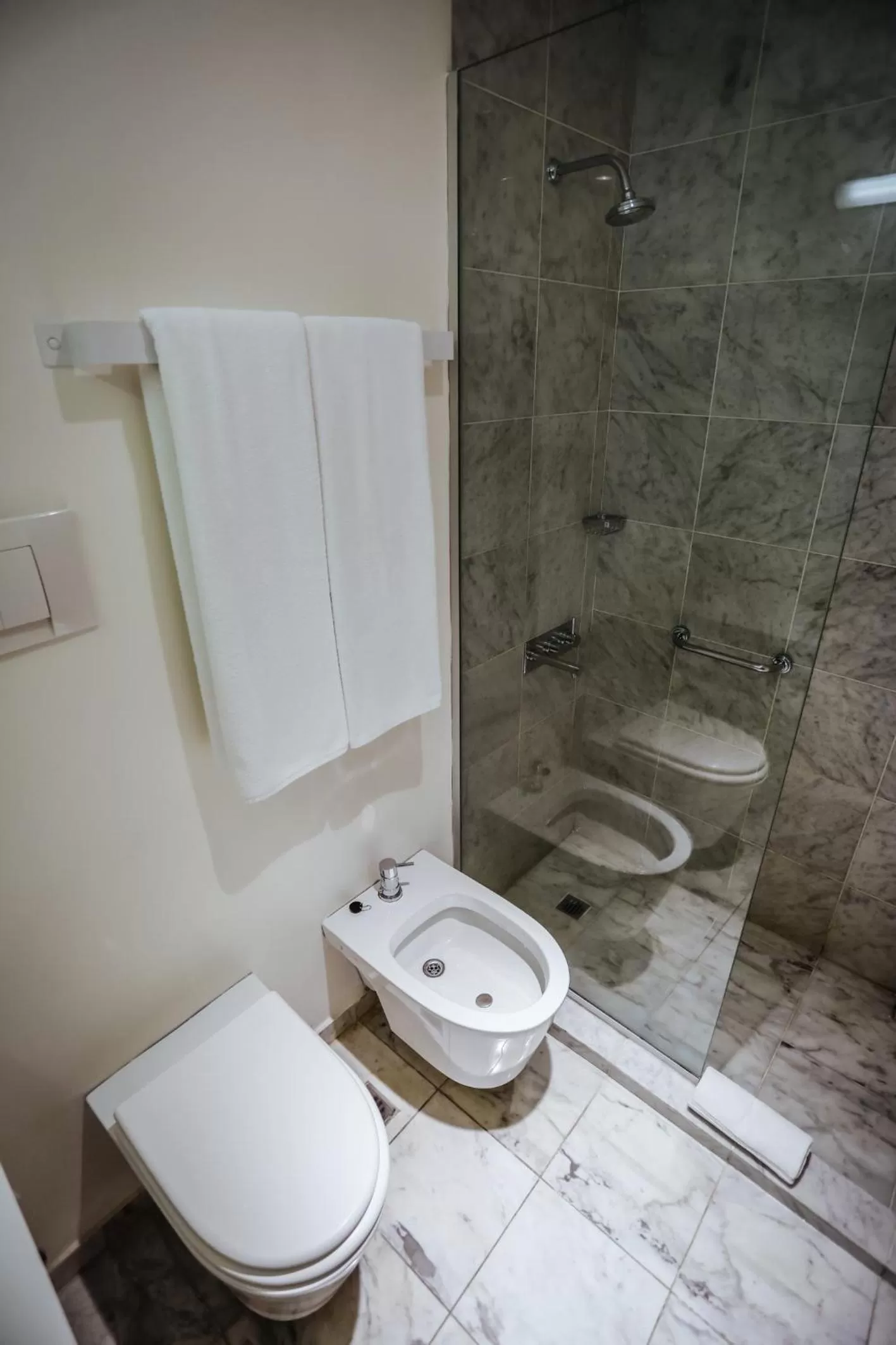 Bathroom in Hotel Arenales