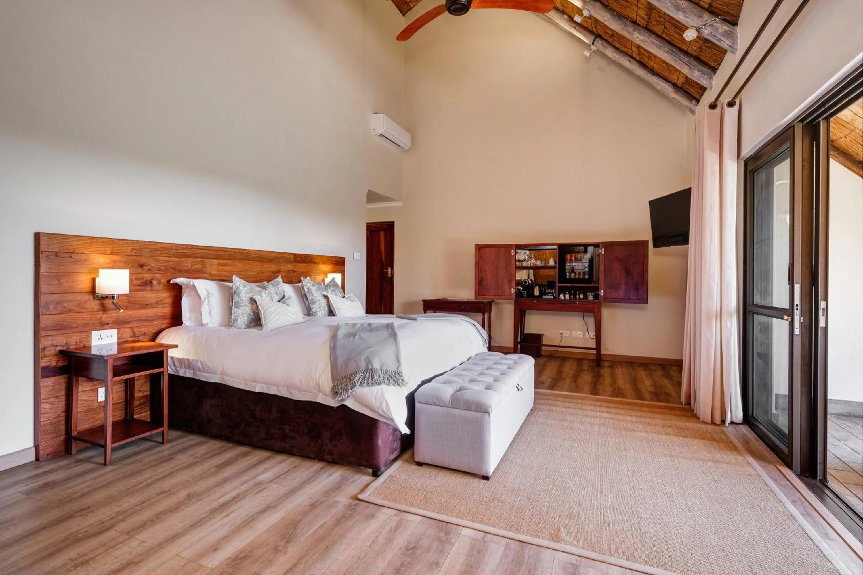 Bedroom, Bed in Ilala Lodge Hotel