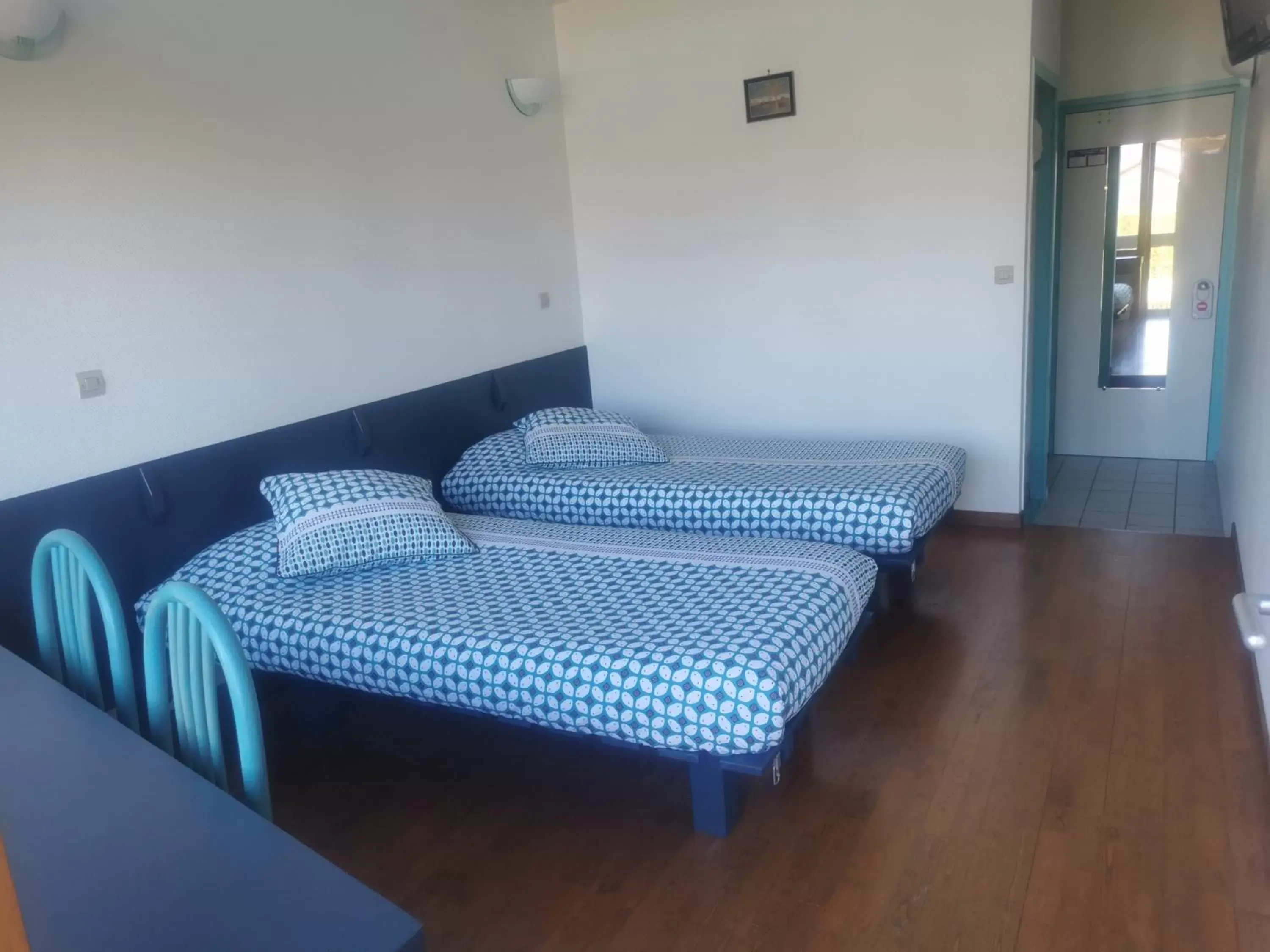 Twin Room with Balcony in HOTEL RESTAURANT CIRIUS Twin Room with Balcony in HOTEL RESTAURANT CIRIUS