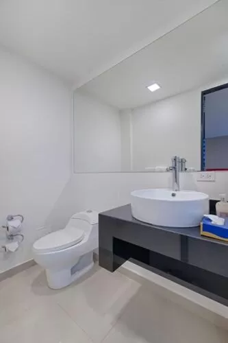 Bathroom in Hotel Blue 66