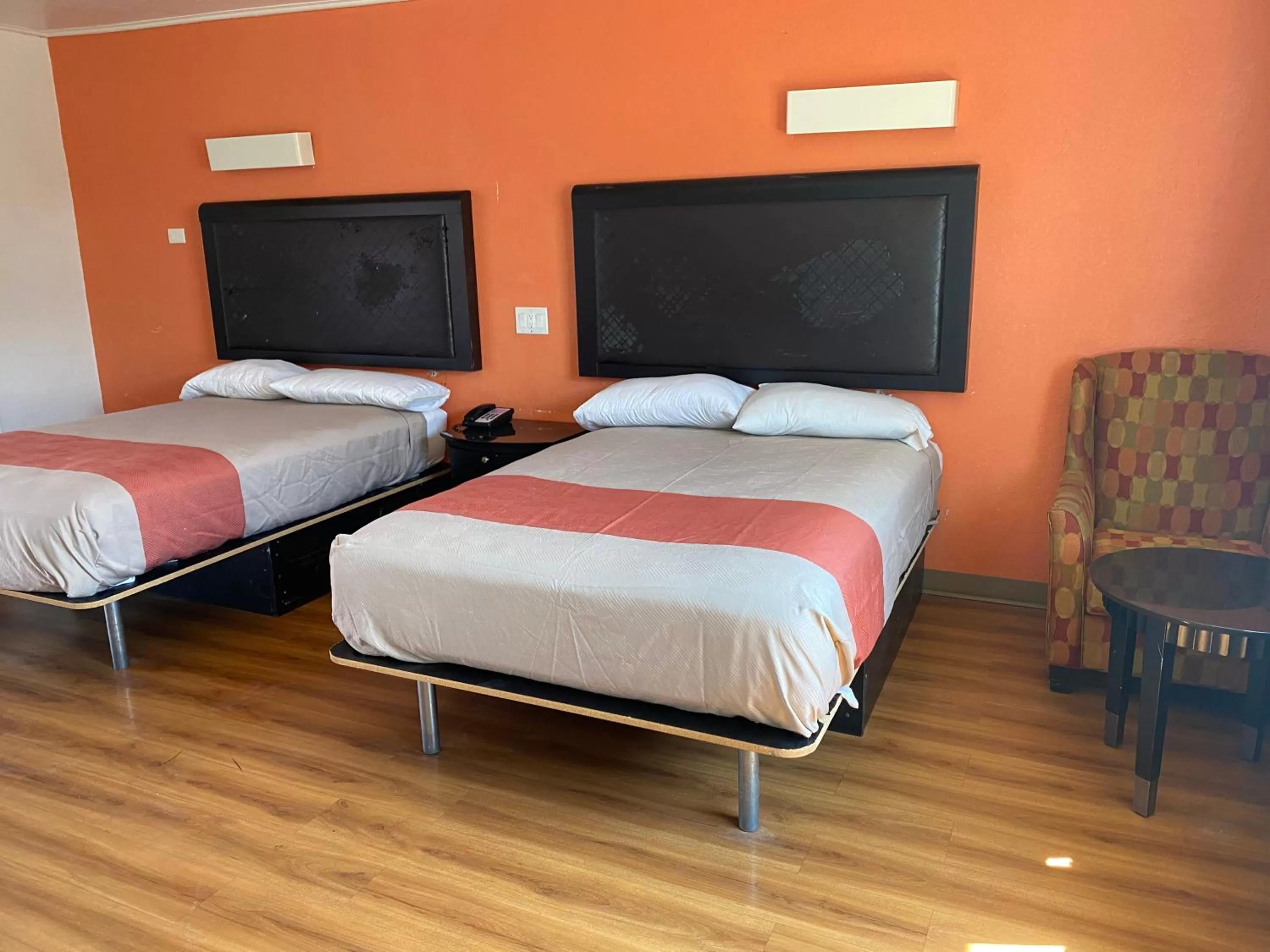 Standard Double Room in Executive Inn