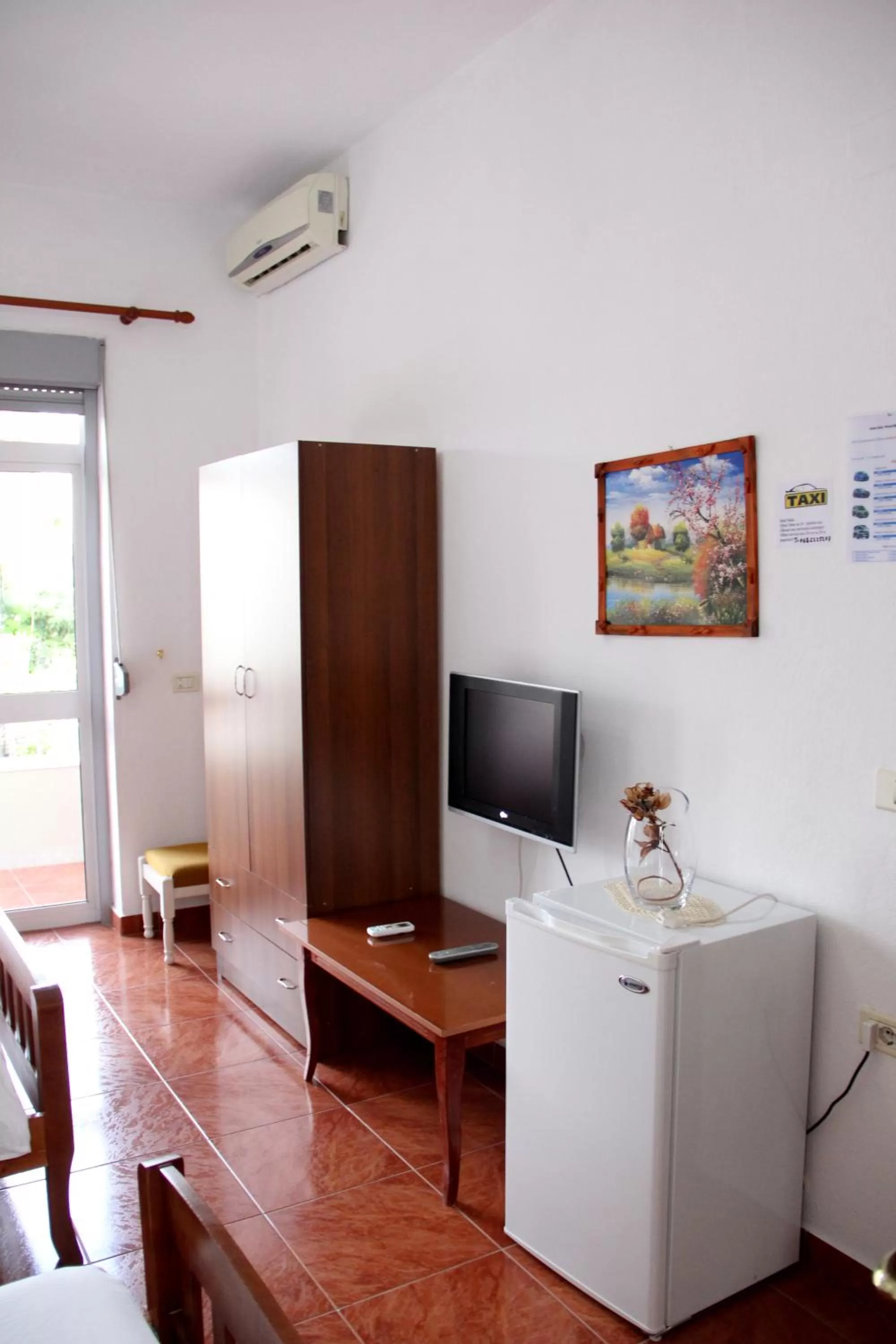 TV/Entertainment Center in Hotel Italia