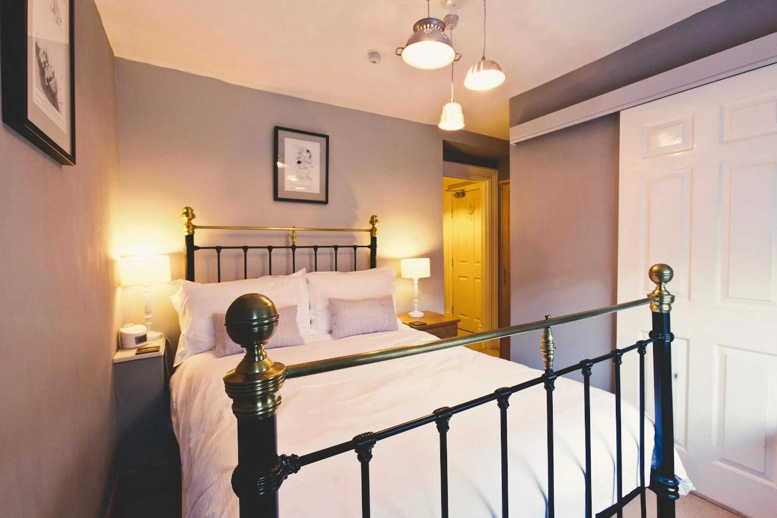 Bed in Rum Doodle, Windermere B&B