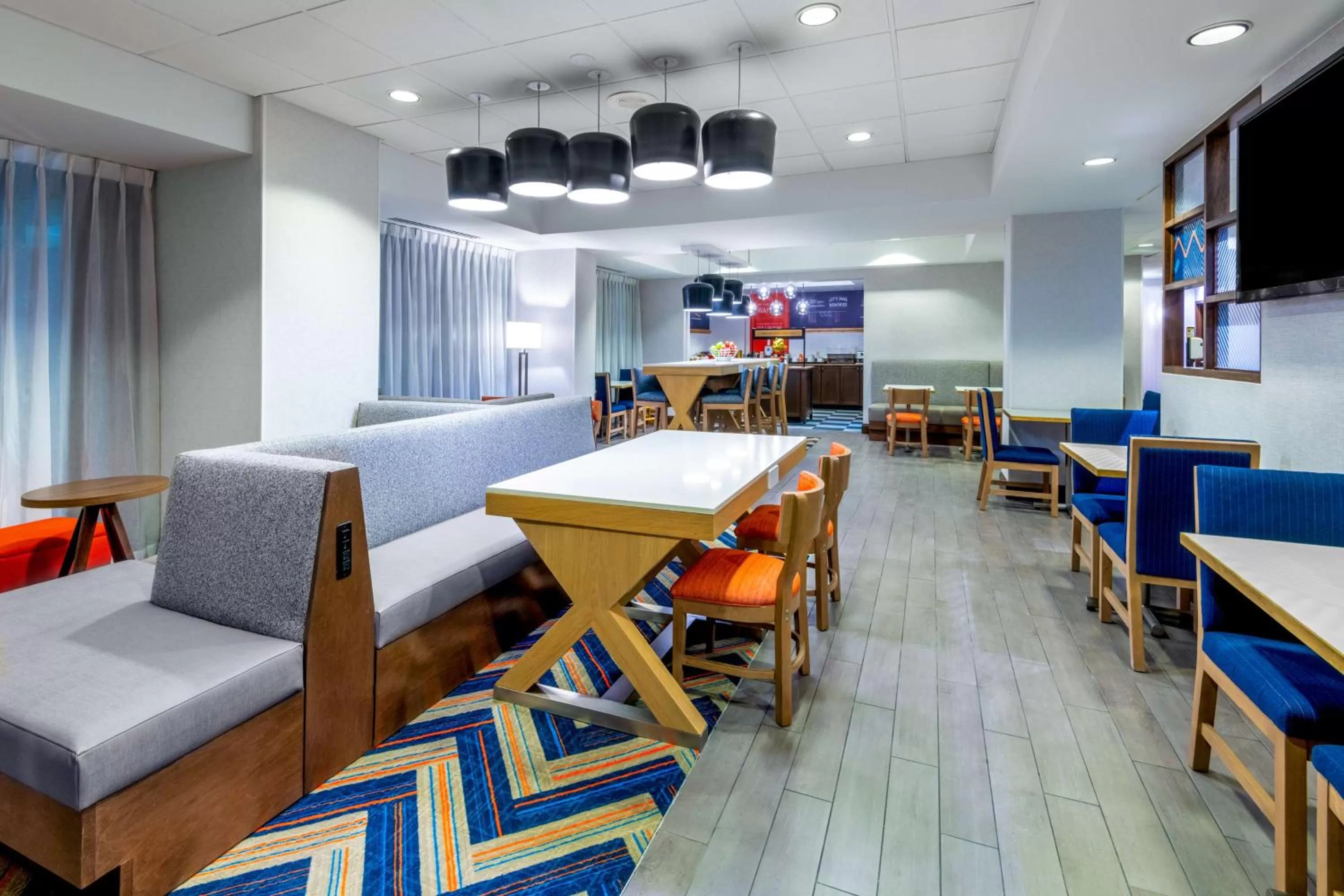 Breakfast in Hampton Inn Denver-International Airport