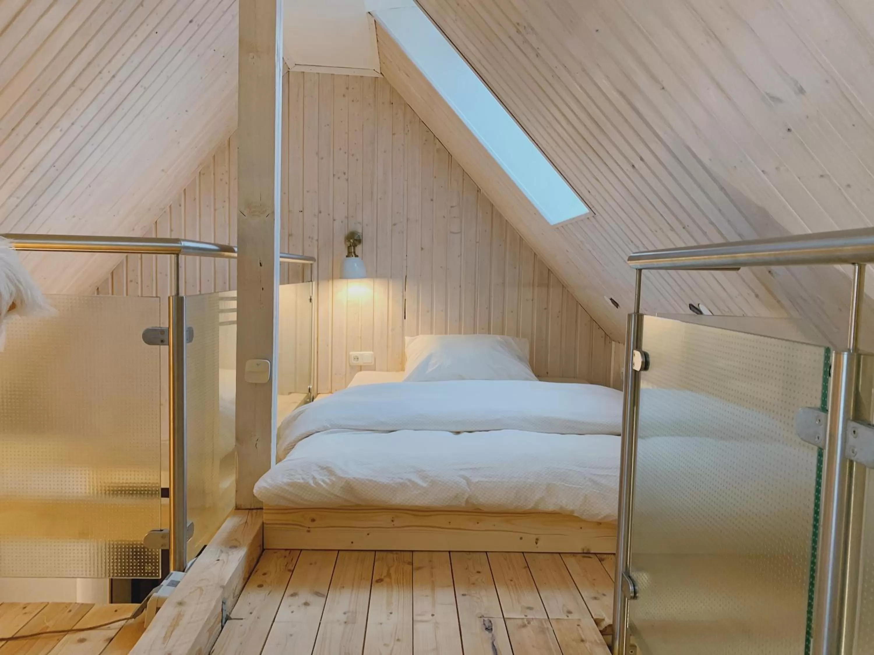 Bed in Hotel Weiße Mühle