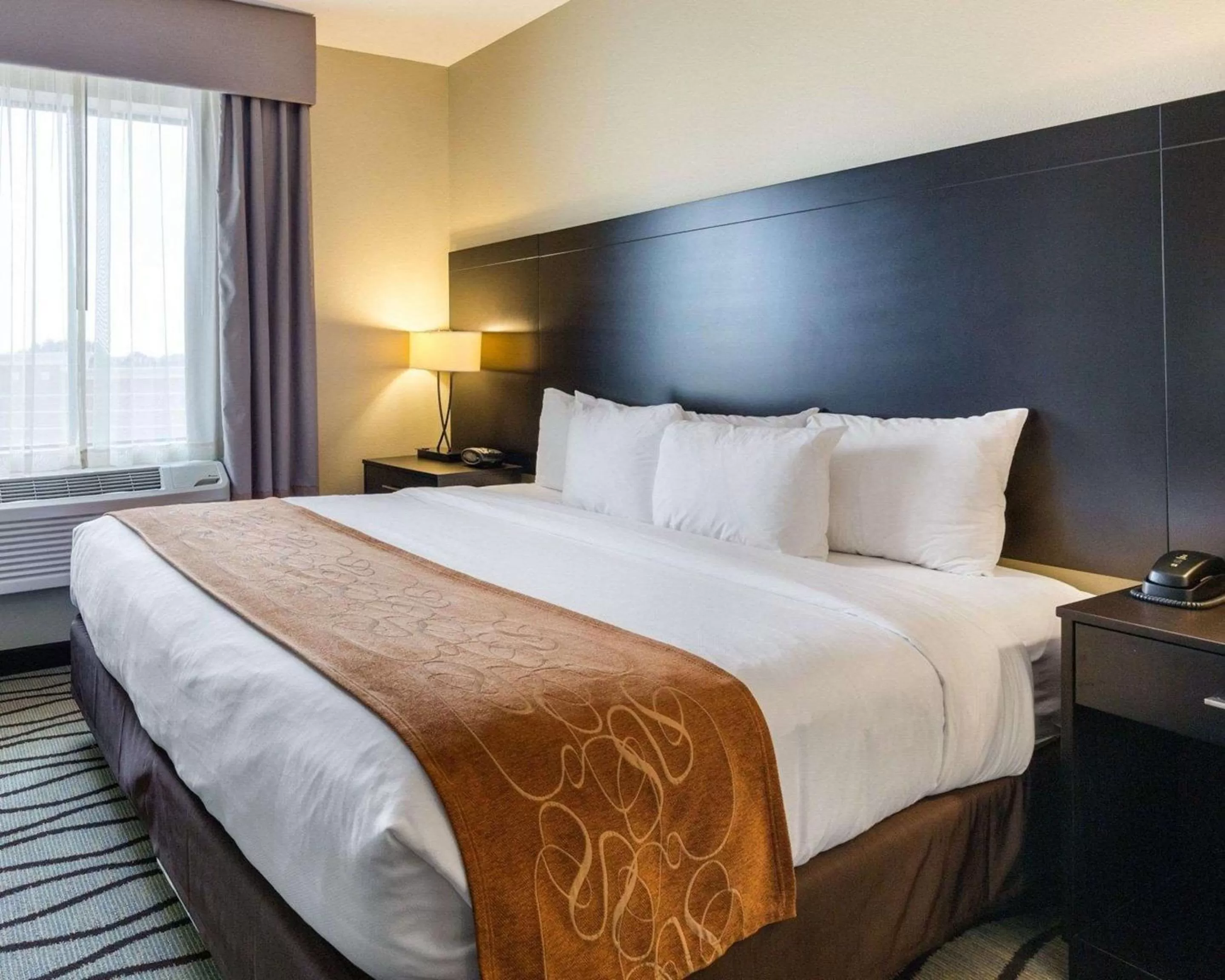 Bedroom, Bed in Comfort Suites near Westchase on Beltway 8