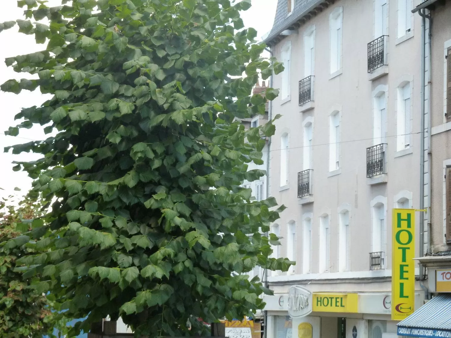 Facade/entrance in Hôtel Concorde - Rodez Centre Ville