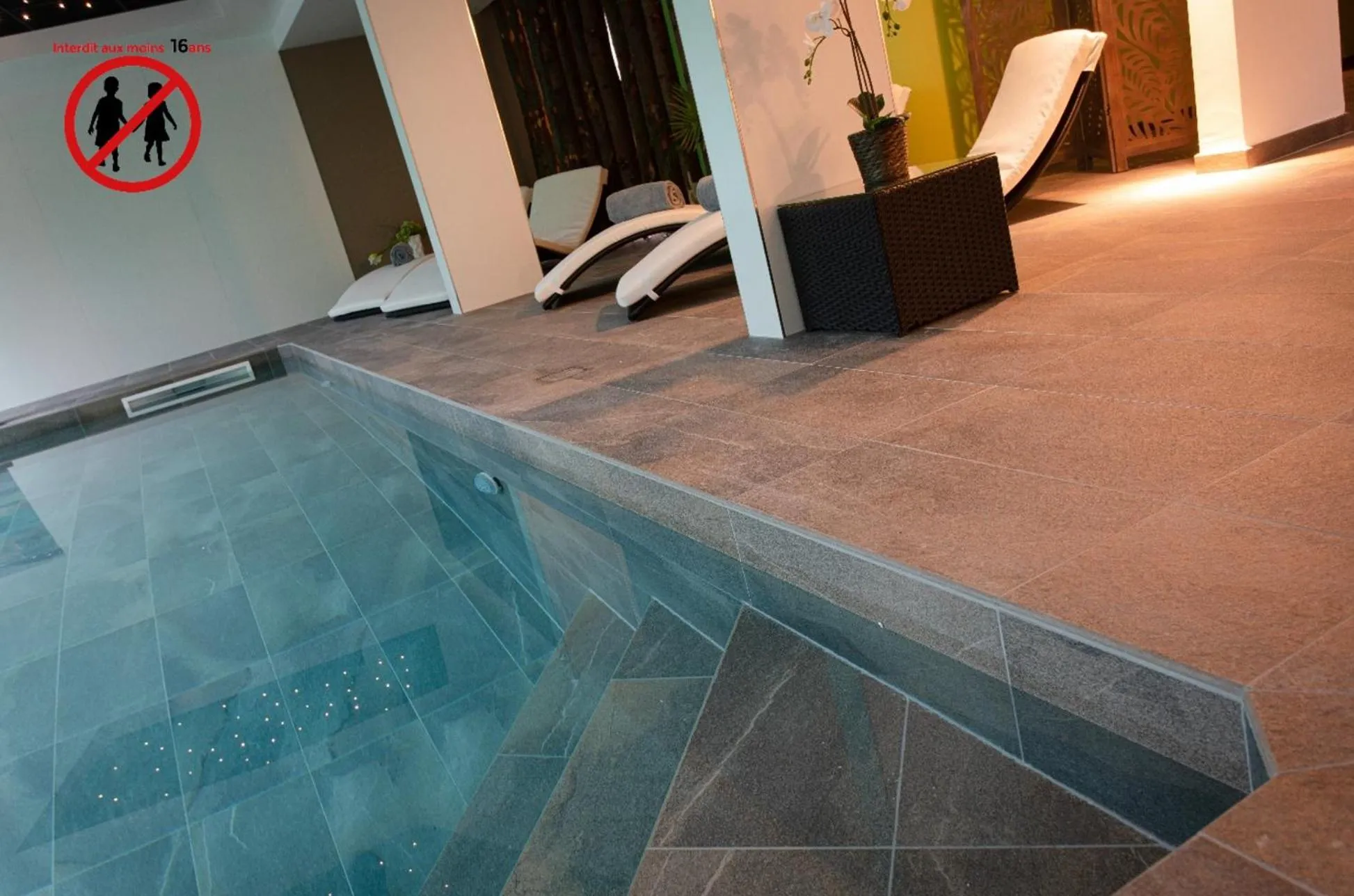 Swimming pool in Europe Haguenau – Hotel & Spa