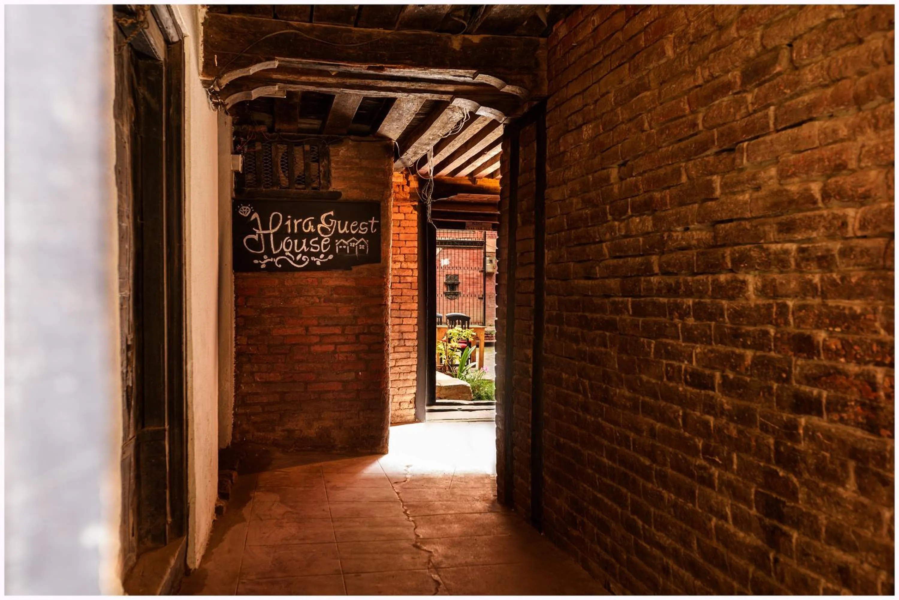 Facade/entrance in Hira Guest House