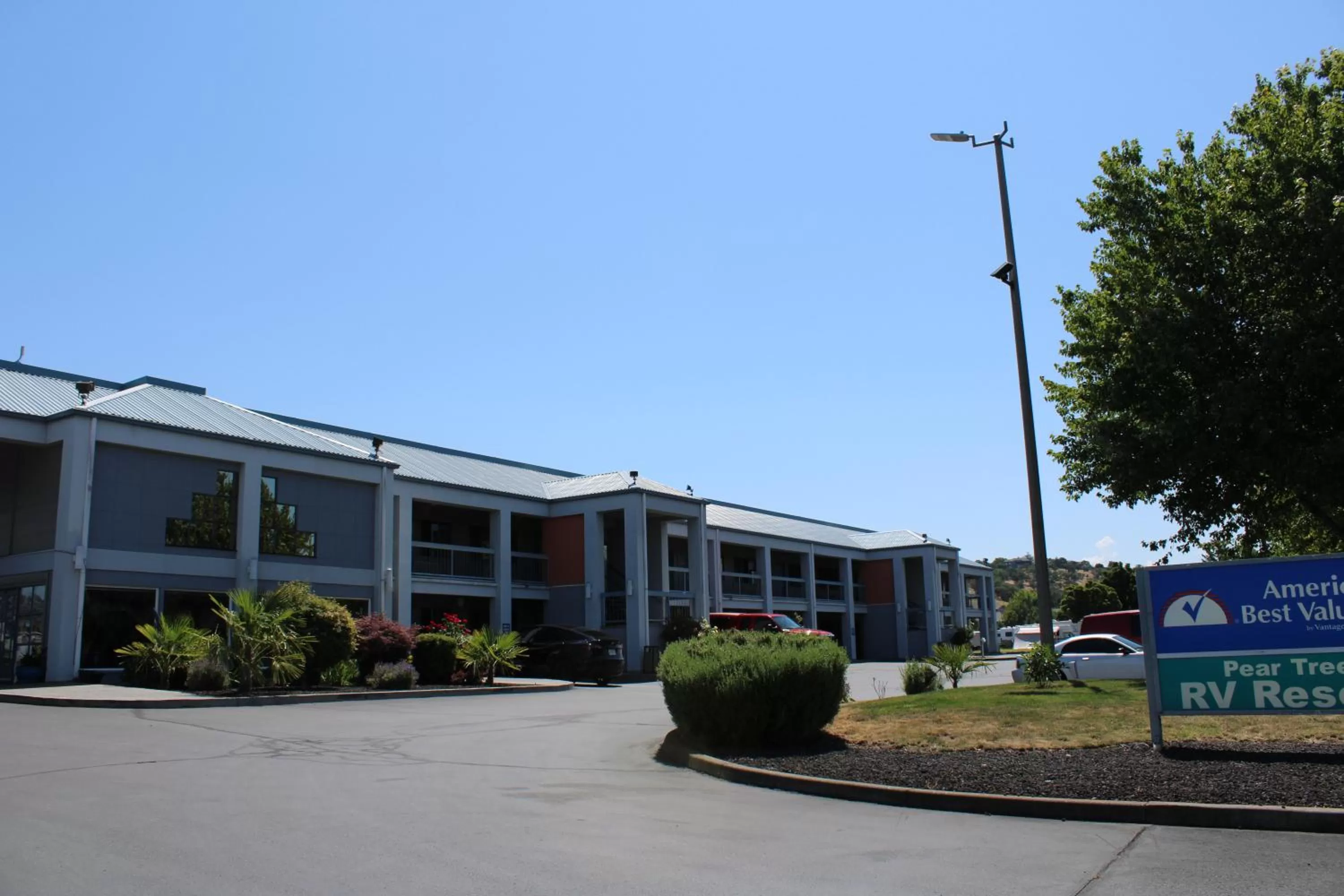 Americas Best Value Inn Phoenix Medford