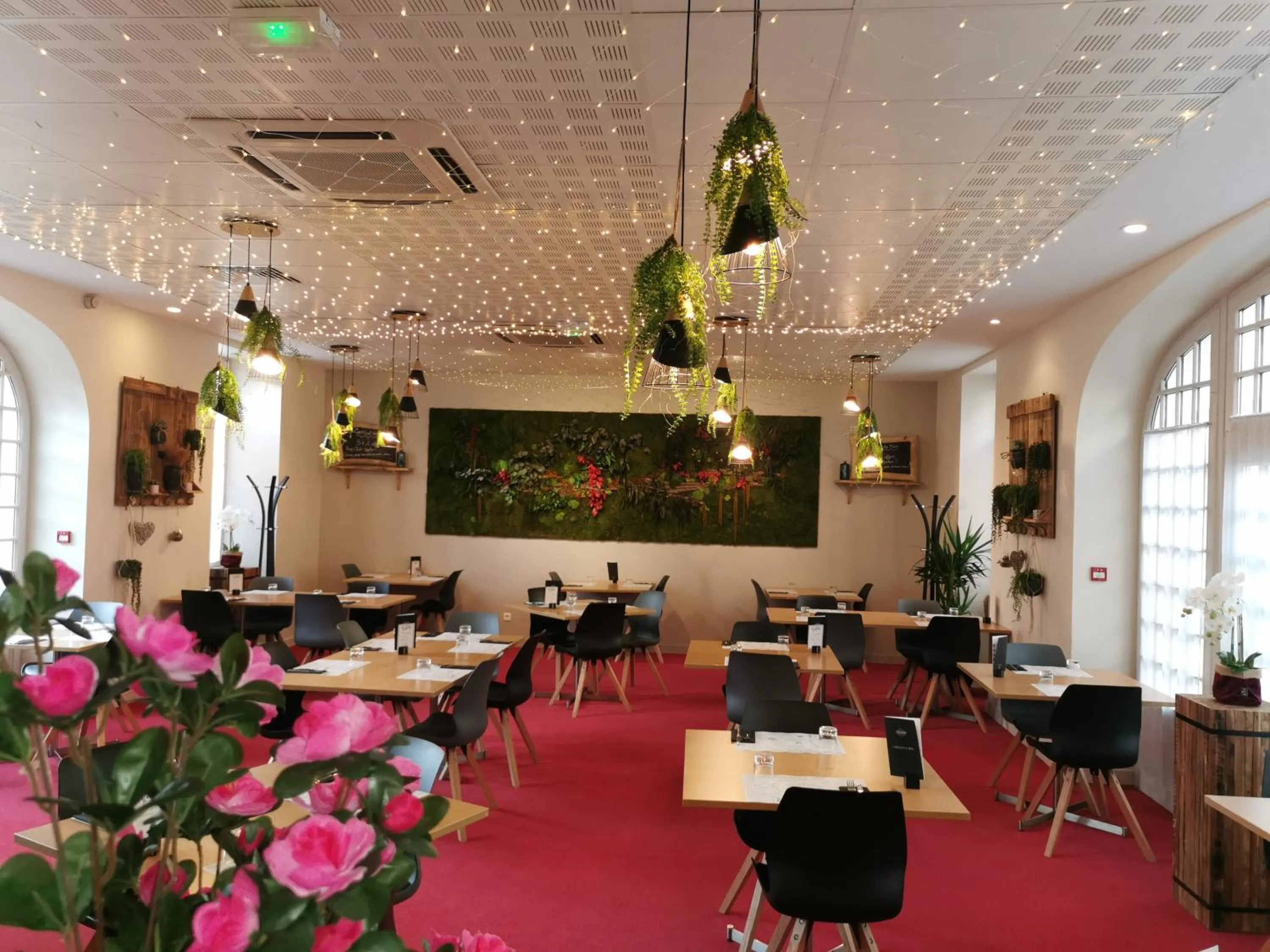 Restaurant/places to eat in Hôtel Restaurant Le Lion d'Or