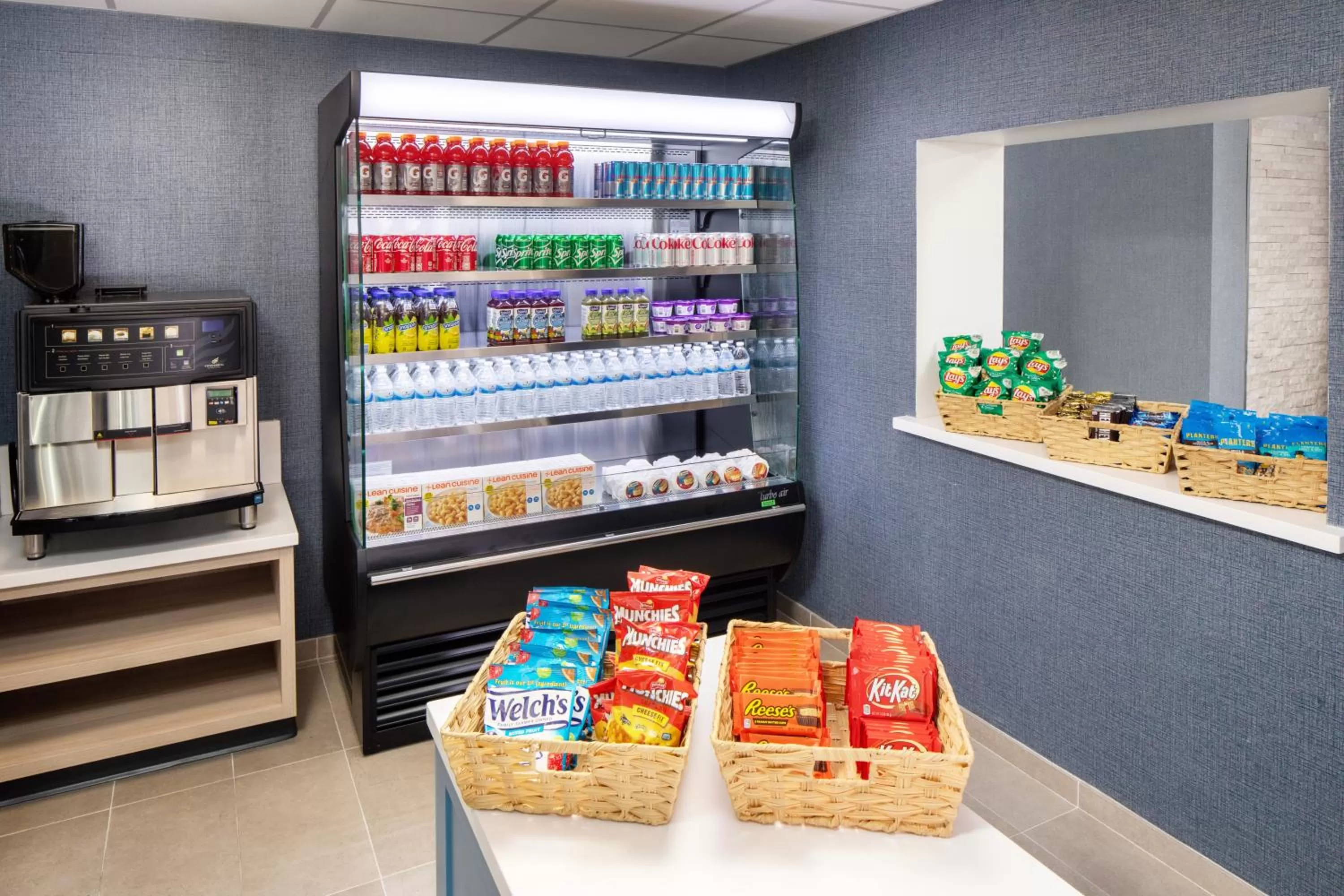 Supermarket/grocery shop in Allegria Hotel